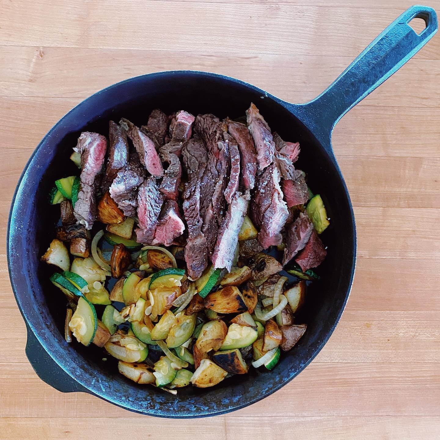 Tuesday never tasted this good-

New recipe for Chuck Steak on the blog! Link in bio☝️ or head over to sugarhillfarmstead.com

Meat CSA and Cow share customers have been blessed with chuck steaks, and ooh is it yummy!

Don&rsquo;t miss out on local H