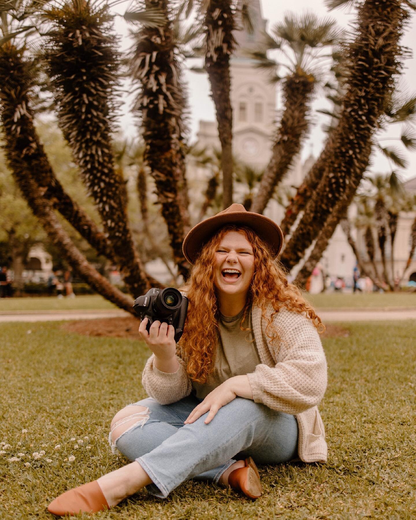 Just me here wishing you a very happy Friday!!! 🤩

Anyone else loving the weather this week?! (But not ready for the 🌧 aallll next week!😭

I definitely don&rsquo;t post my face enough, but 
get used to it because I&rsquo;m gonna try to post and sh
