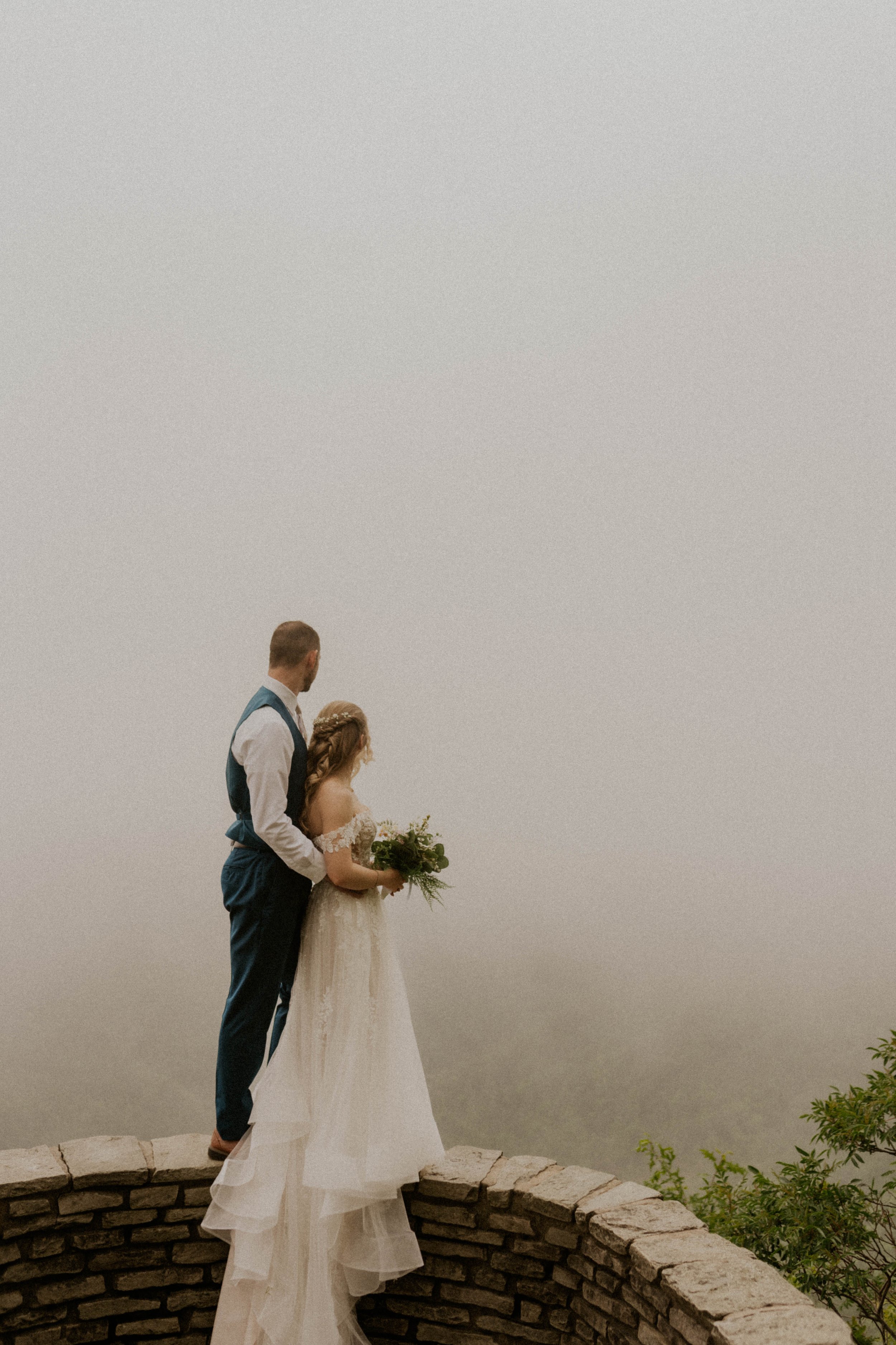 Just married couple soaking in the moment at Wiseman’s View overlook
