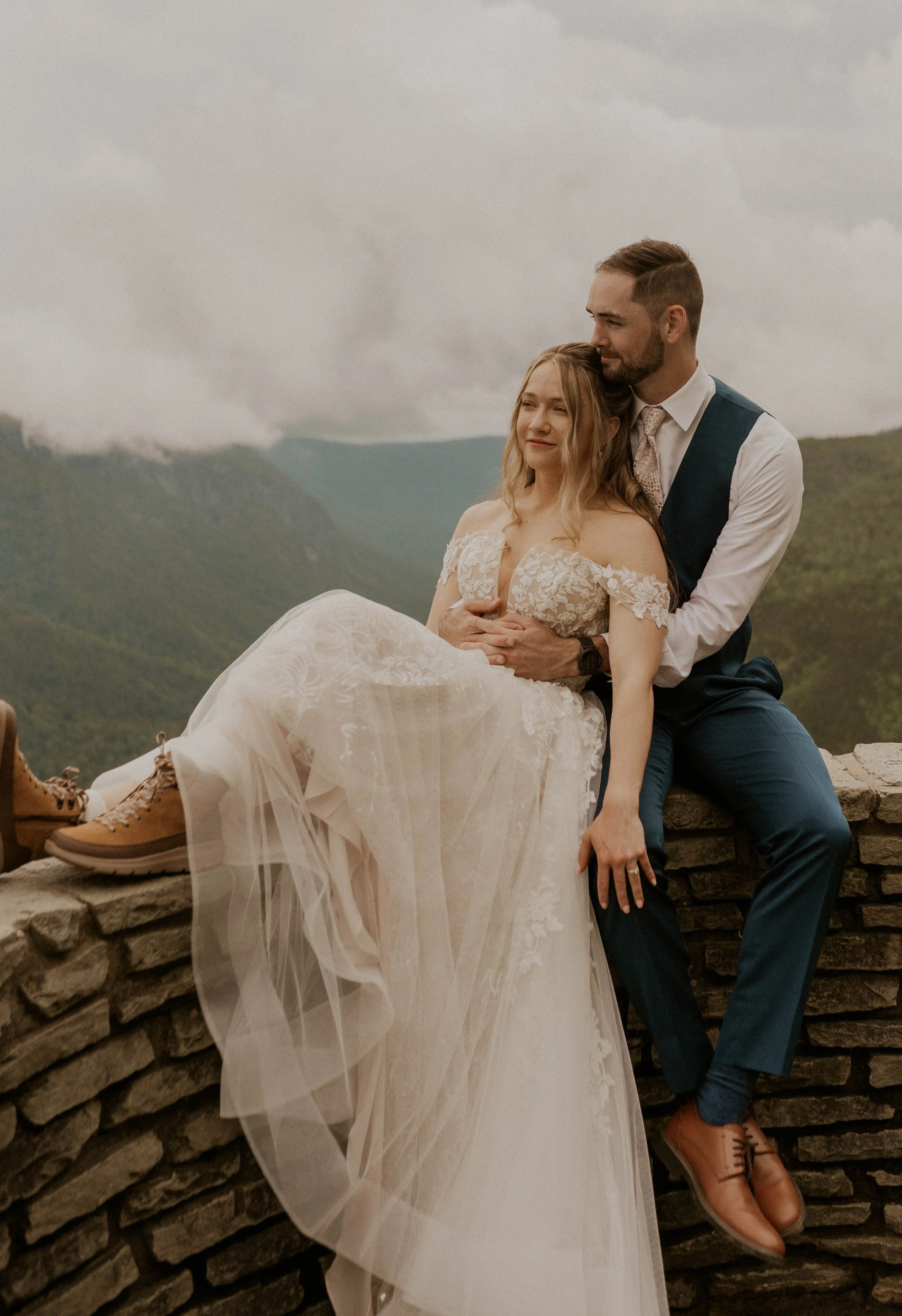 Just married couple soaking in the moment at Wiseman’s View overlook
