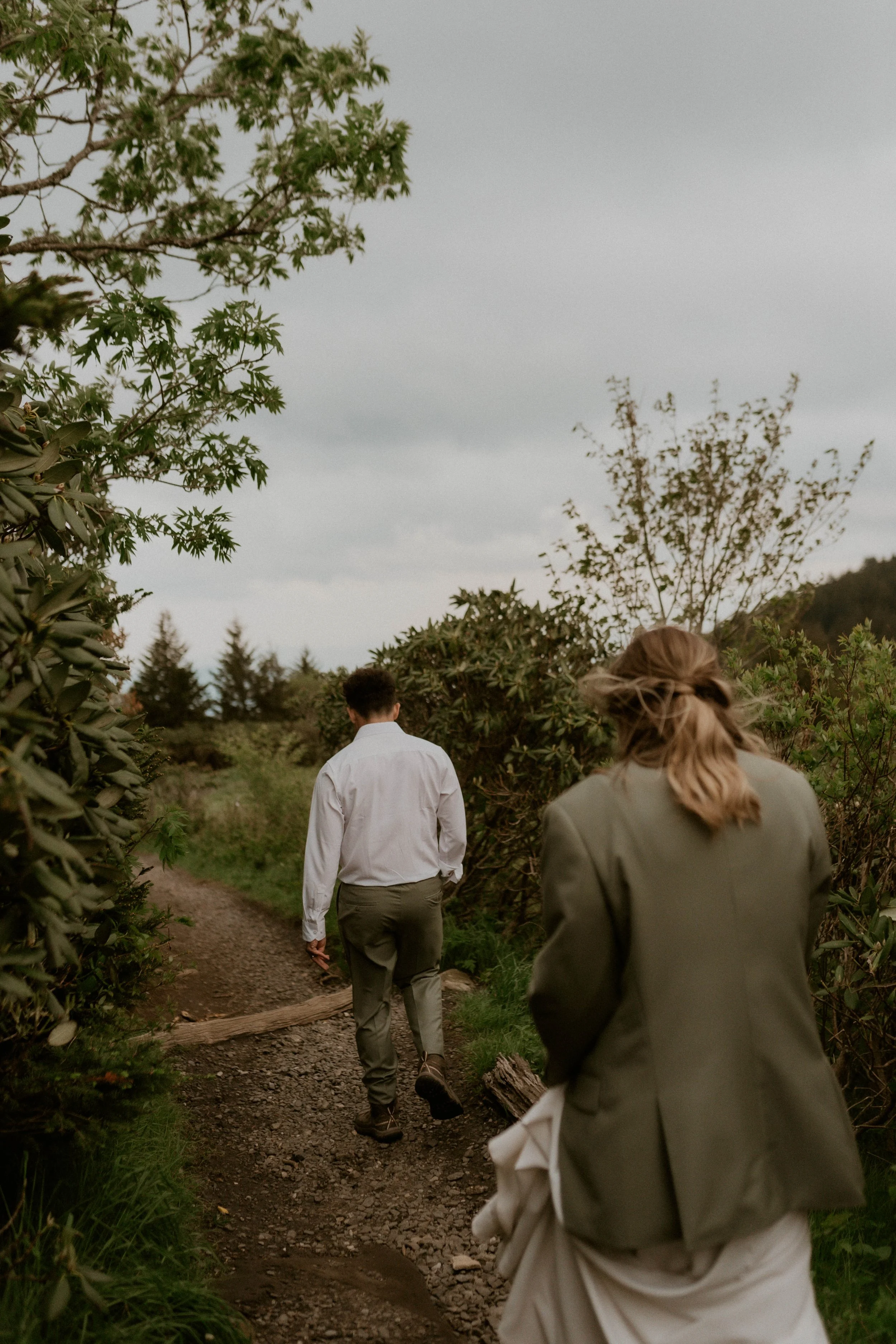 Windy Roan Mountain family ceremony in the fog