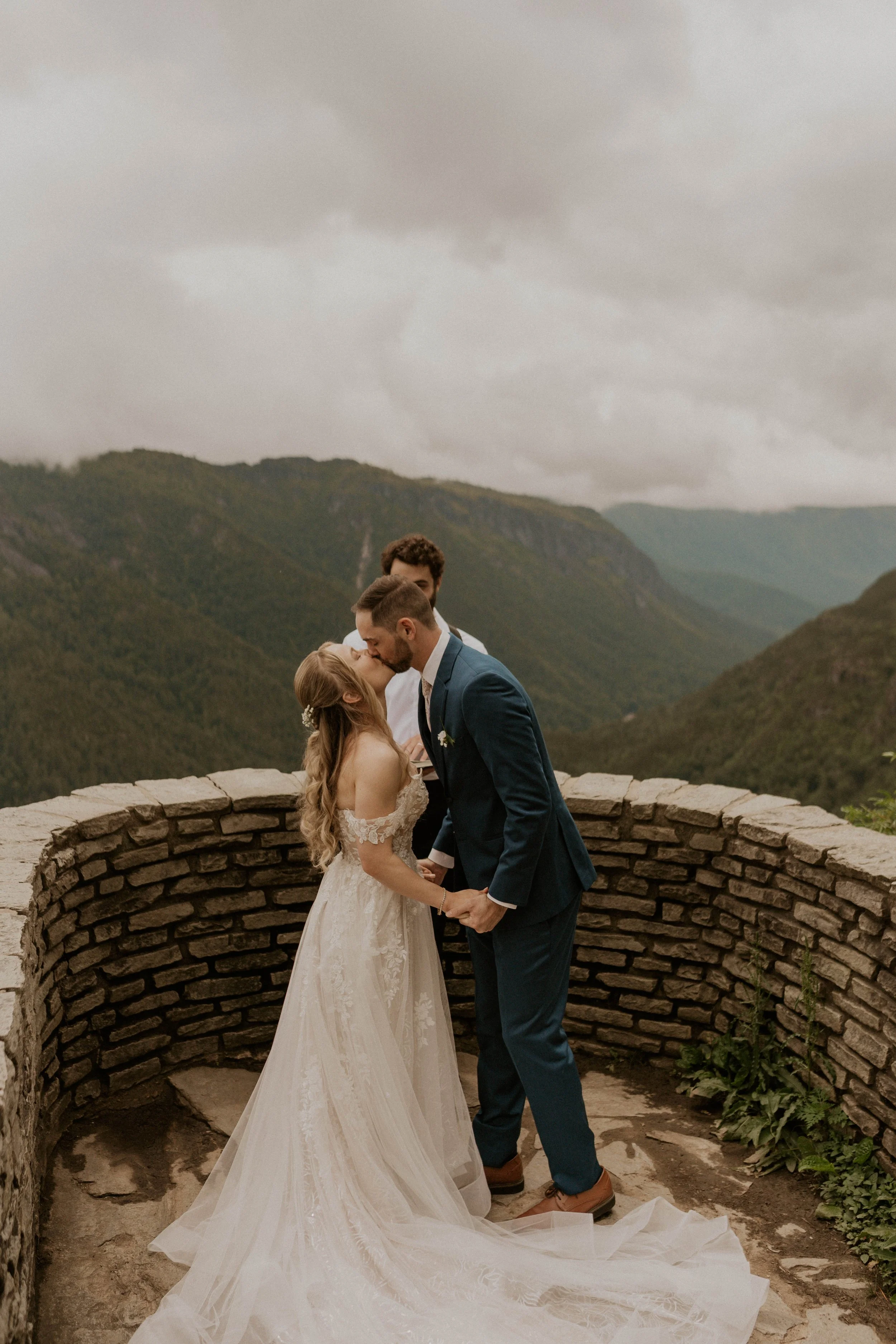 Couple exchanging vows overlooking Linville Gorge in North Carolina