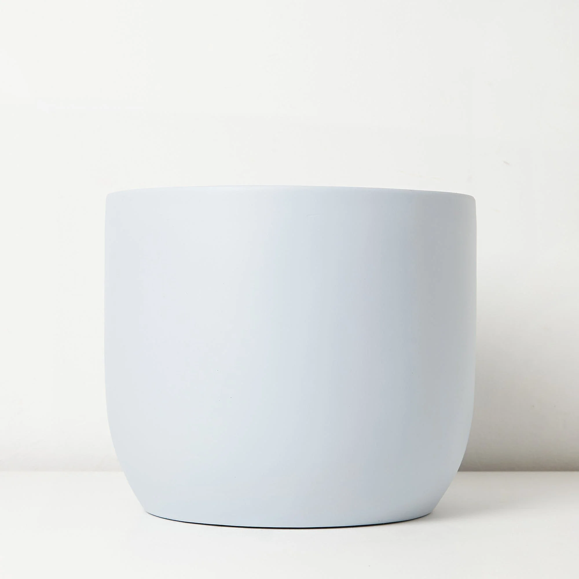 Lightweight fibreglass planter - periwinkle