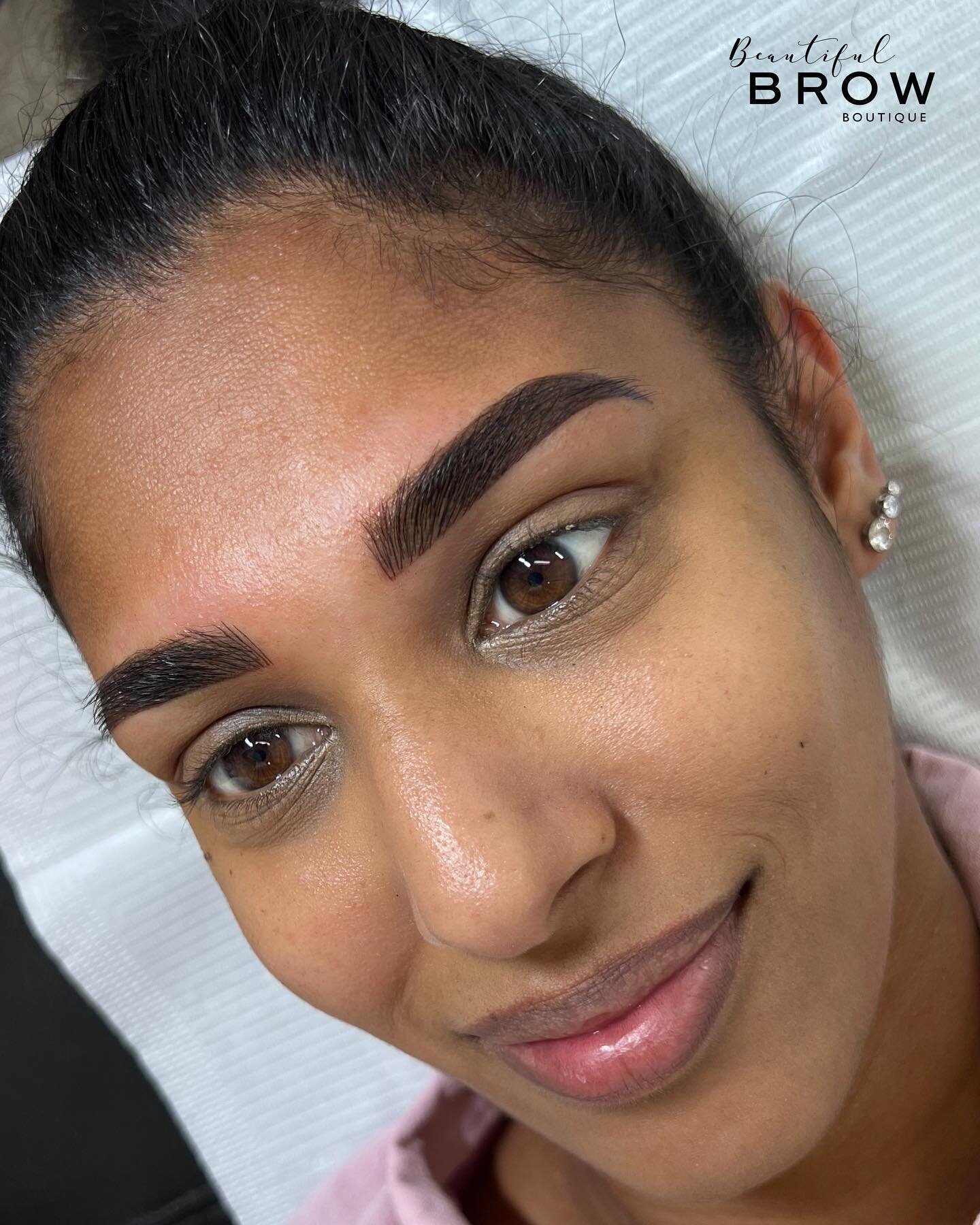 Combination brows on this beauty. 

What type of brow do you want? Tell us your brow goals - Whether you only want a few hair strokes to fill in gaps, have neat uniform hairstrokes , a more filled in brow like pomade , a bold full brow , or a subtle 