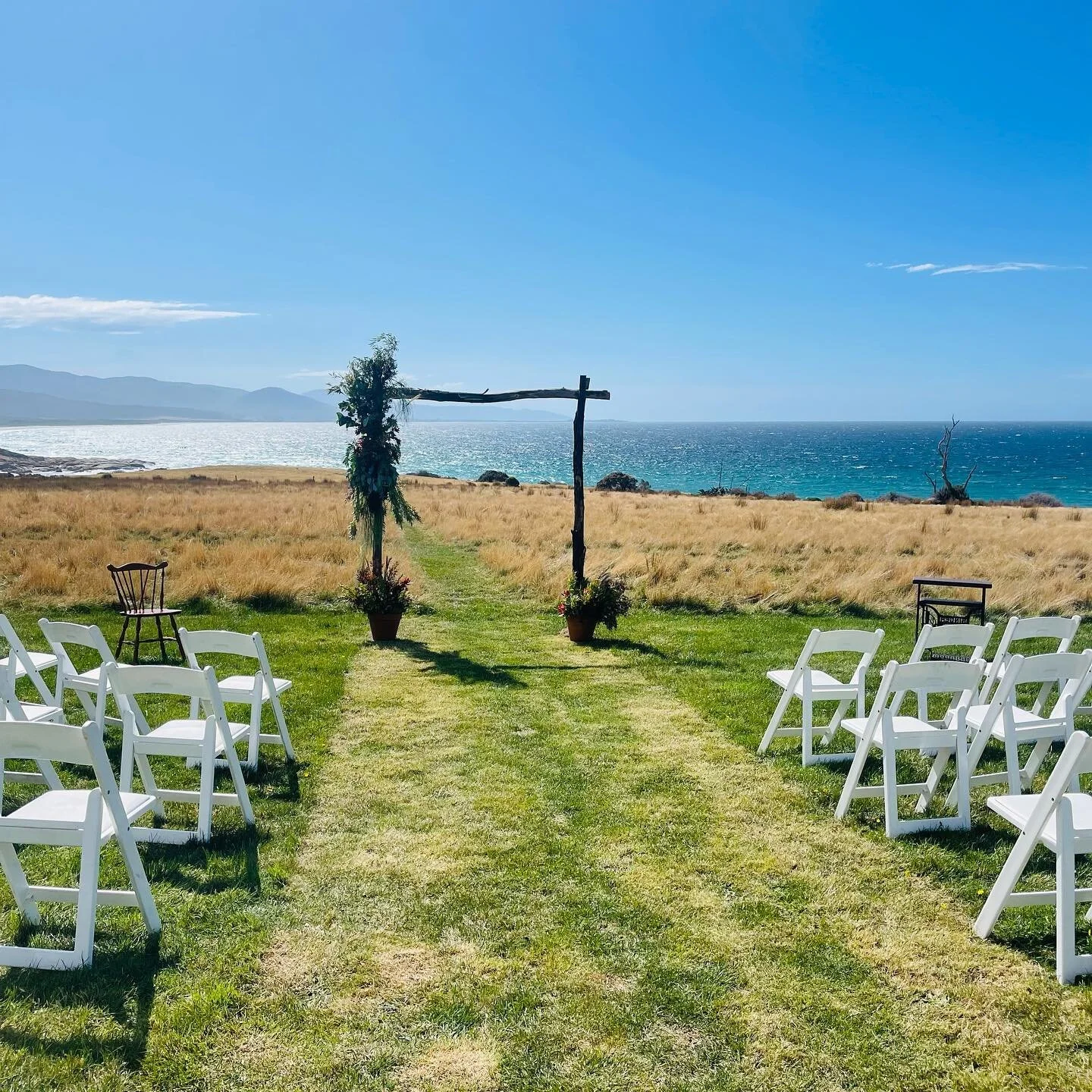 &lsquo;Just Married&rsquo; 🍾🥂

Congratulations to these beautiful peeps Jenna &amp; Shaun 18.03.2023 💕

I have known Jenna most of her life and Shaun is just a perfect little piece in her puzzle! It was my absolute pleasure to be part of their Mr 