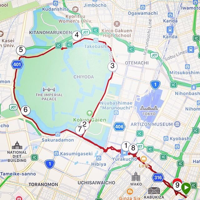 D&eacute;j&agrave; vu? Morning run around the Imperial Palace in Tokyo. Wouldn&rsquo;t miss that after marathon not! ❤️🏃&zwj;♀️ #run #running #runner #runners #runescape #travelrun #marathon #marathonrunning #tokyo #tokyorun #japan #runjapan #runnin