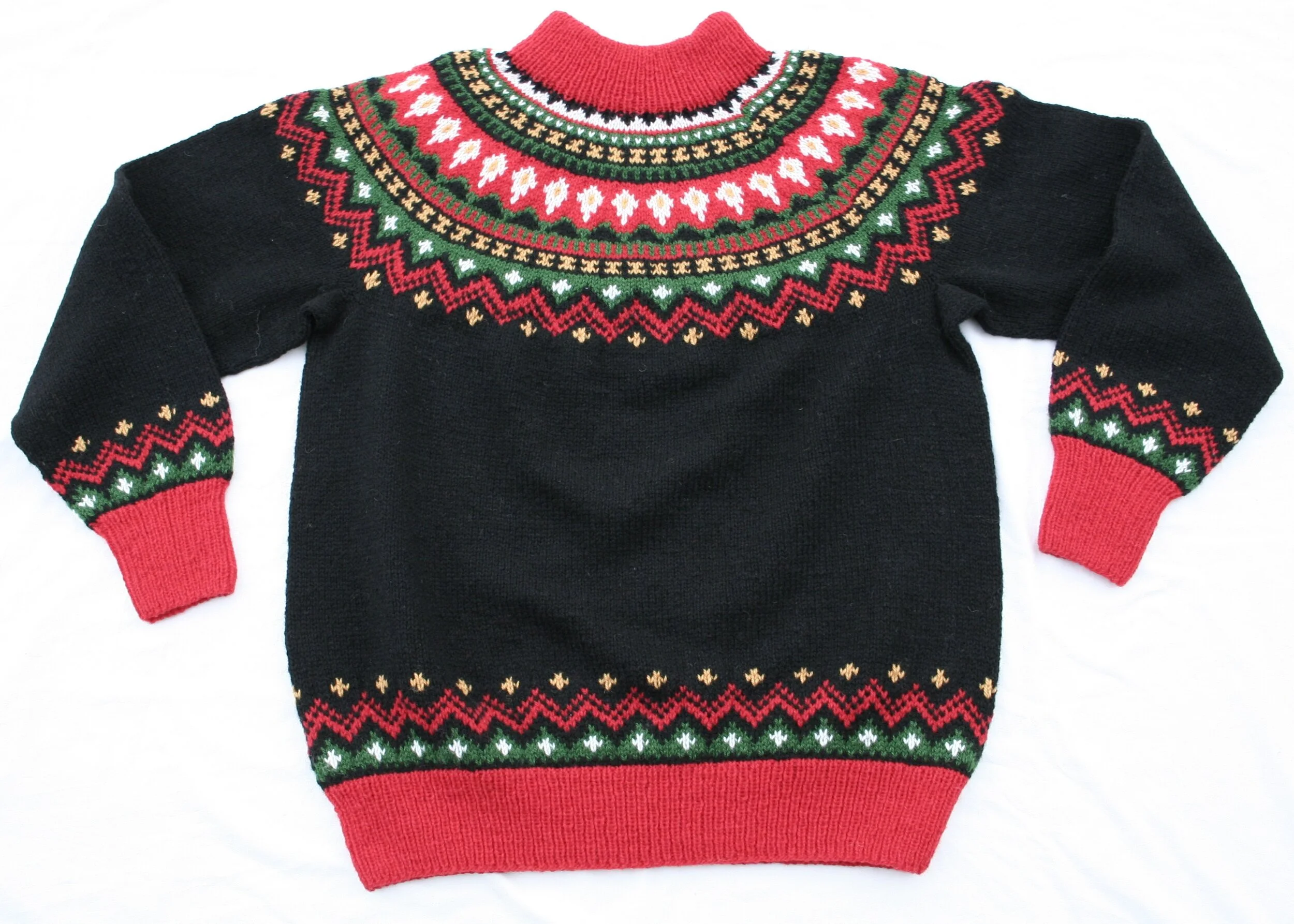 2 b eskimo black original sweater.jpg