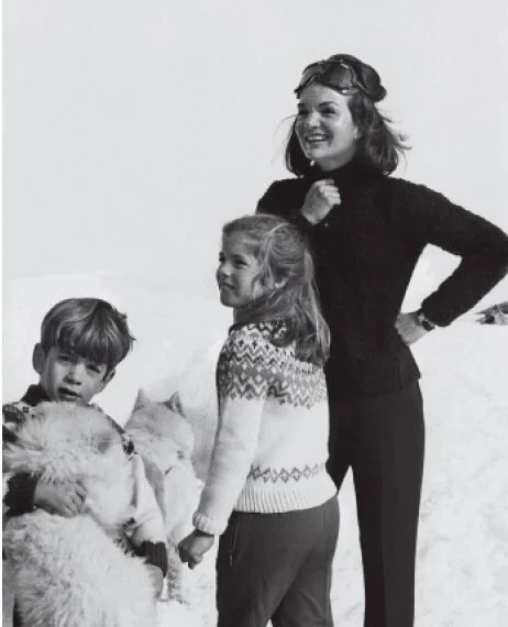 1966 Jackie O with children, Sun Valley.jpg