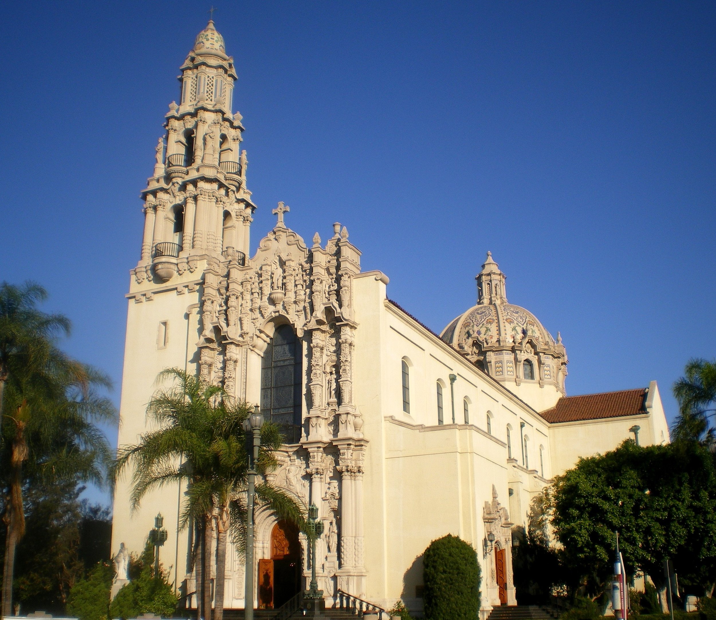 1. The Figueroa Corridor: St. Vincent de Paul Catholic Church