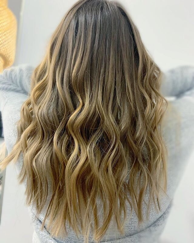 I&rsquo;m sorry, have you been on vacay? If sun kissed and beachy aren&rsquo;t in the budget, we can help you fake it with a glowy balayage to kick those blahs. -Cassidy