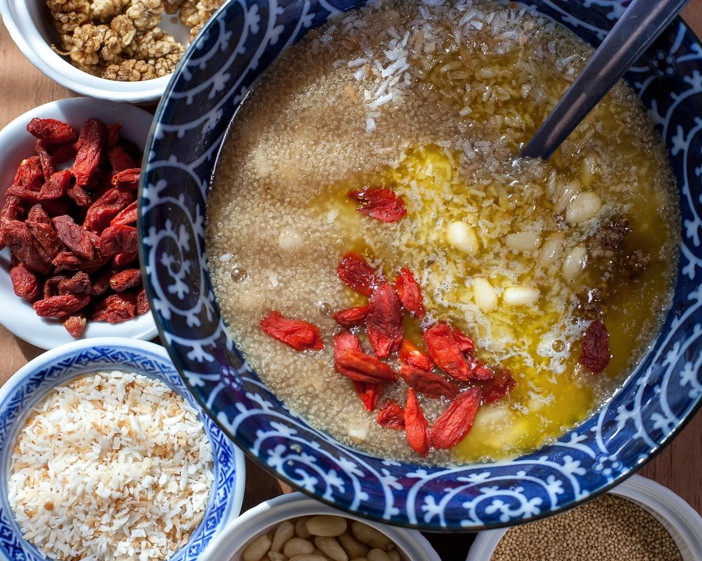 Our famous Warming + Fortifying Amaranth Porridge: The breakfast swap that changes everything…
One of the most powerful shifts we can make happens before we leave the house. While cold smoothies might work in summer, continuing to eat cold fo