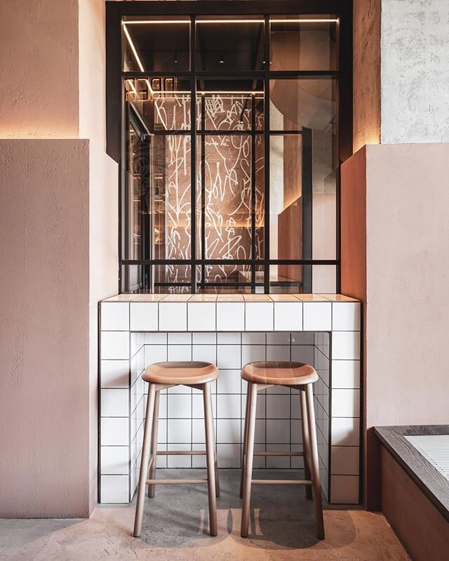 Polet by Asthet&iacute;que 📸 @loskutoff .
.
.
.
.
.
#interiordesign #interiorlovers #lifestyle #hospitalitydesign #restaurantdesign #interiorarchitects #restaurants #interior #restaurantinterior #interiors #futuristicdesign #decor #art #designrestaurants #design #interiorarchitecture #architecture #interiorgoals #designinspiration #showroom #showroomdesign #archilovers #beautiful #bestshowroom #luxurydeesign #interiordesigners #coffeeshopdesign #cafedesign #bestinterior