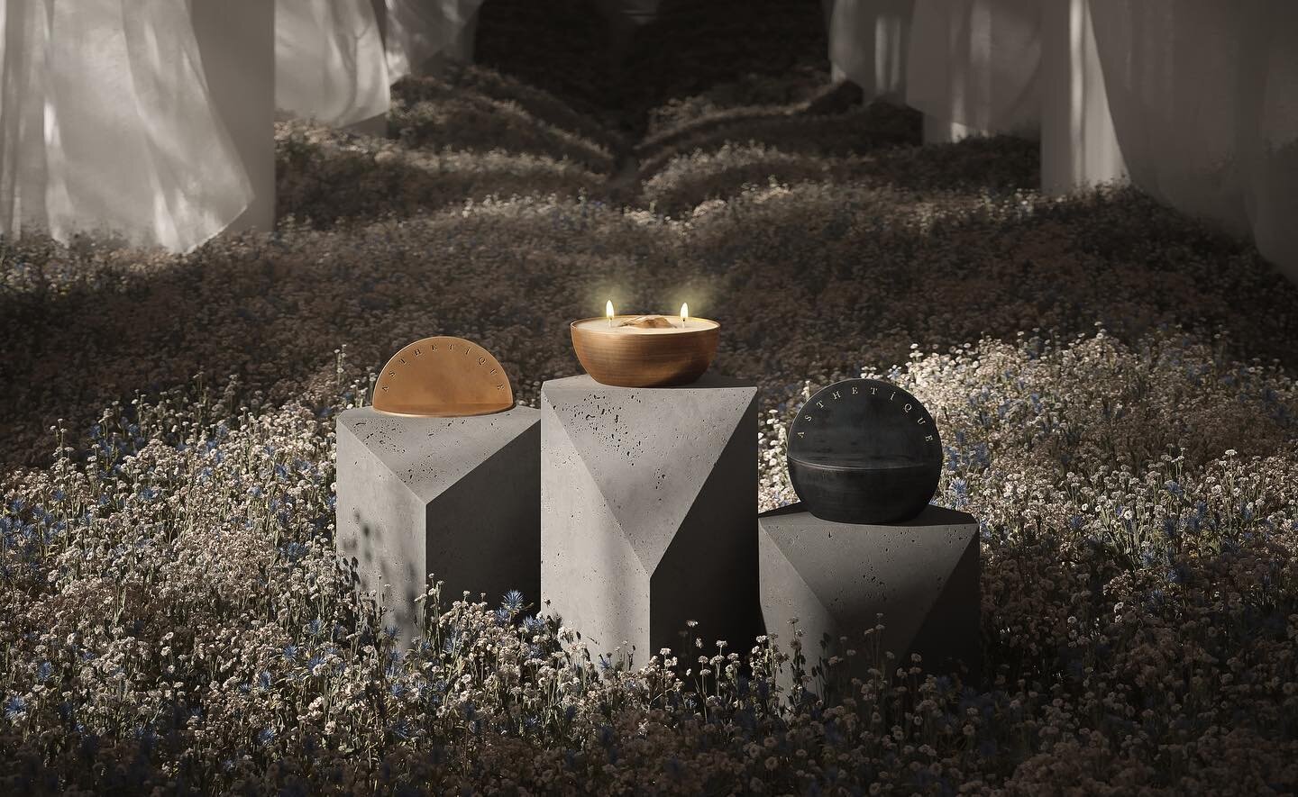 Combining our signature lens of architectural tactility with sensory dimensionality we created the La Sph&eacute;re collection. From Asthetique to your home.

#asthetique #asthetiqueatelier #solointhesky #bohemiaafterdark #artcandle #homedecor #candl