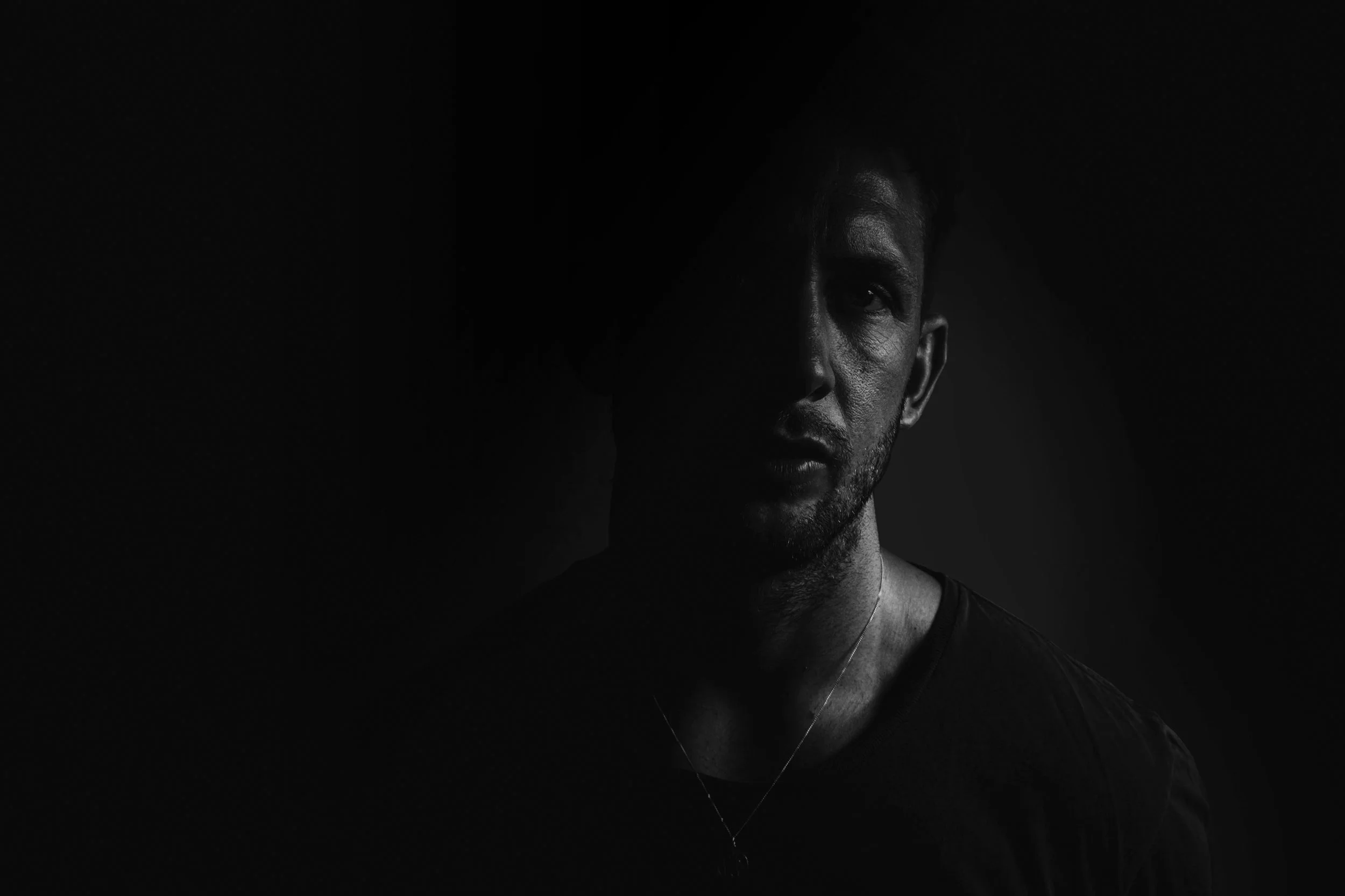 Tim Cronin Single R4 4.jpg