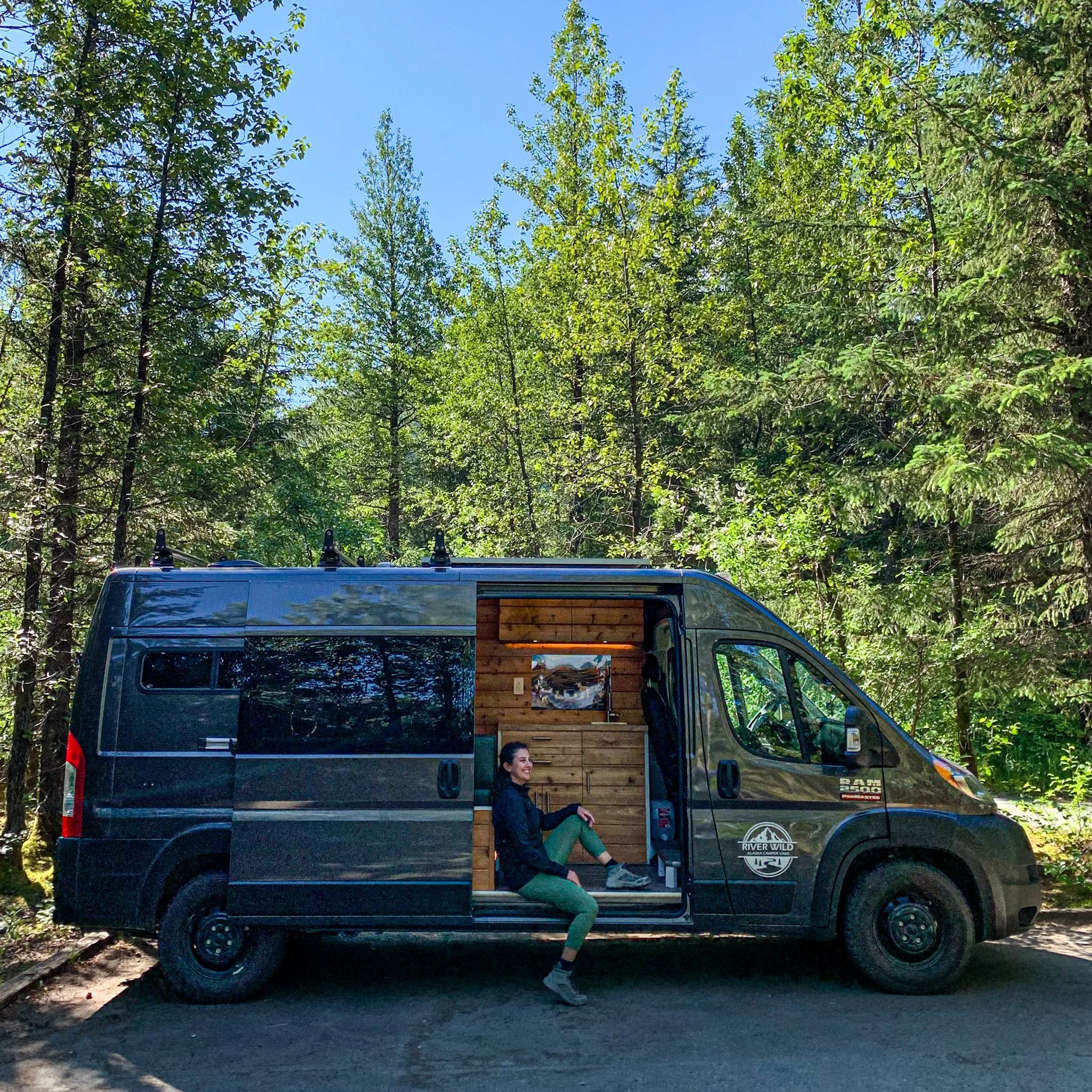 Exploring Alaska with a Campervan — Scaling the Globe