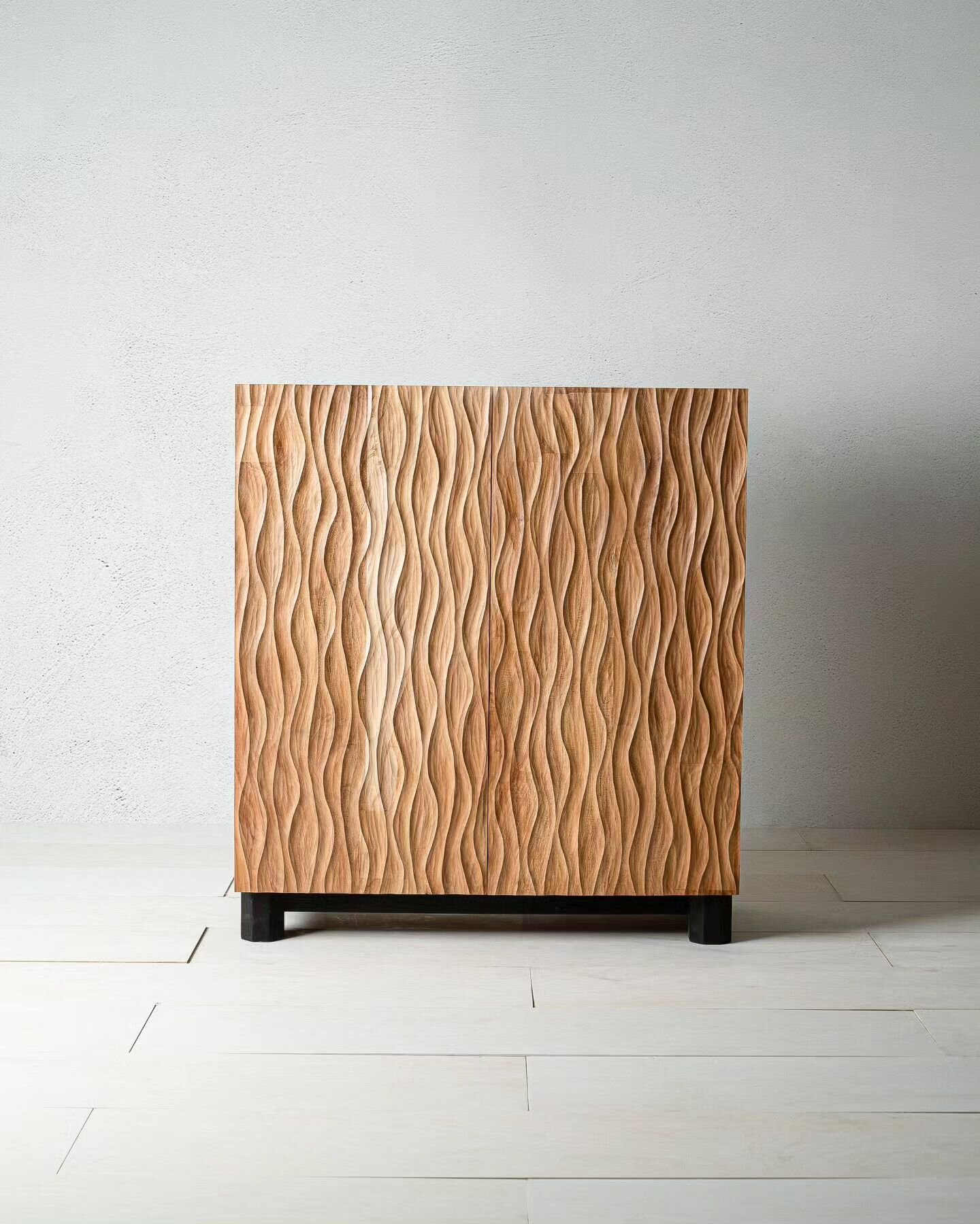 Meet our latest creation, the Selene cabinet.

Made from some beautiful, locally-sourced copper beech, the piece features a dramatic, flowing carved texture, hand-cut dovetails,  and octagonal legs, scorched to a deep black 🔥

Available now on our w