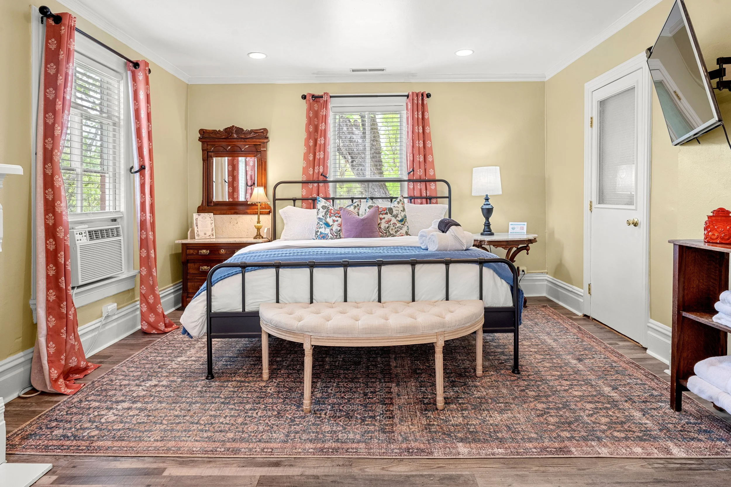 spacious king suite in historic hotel