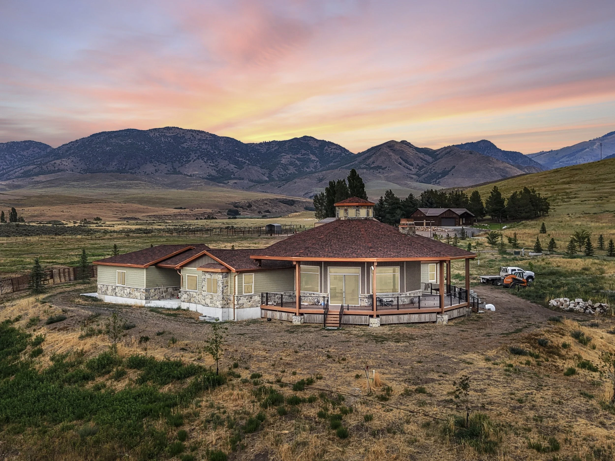 Large estate home in Southeast Idaho - GloHo Photo