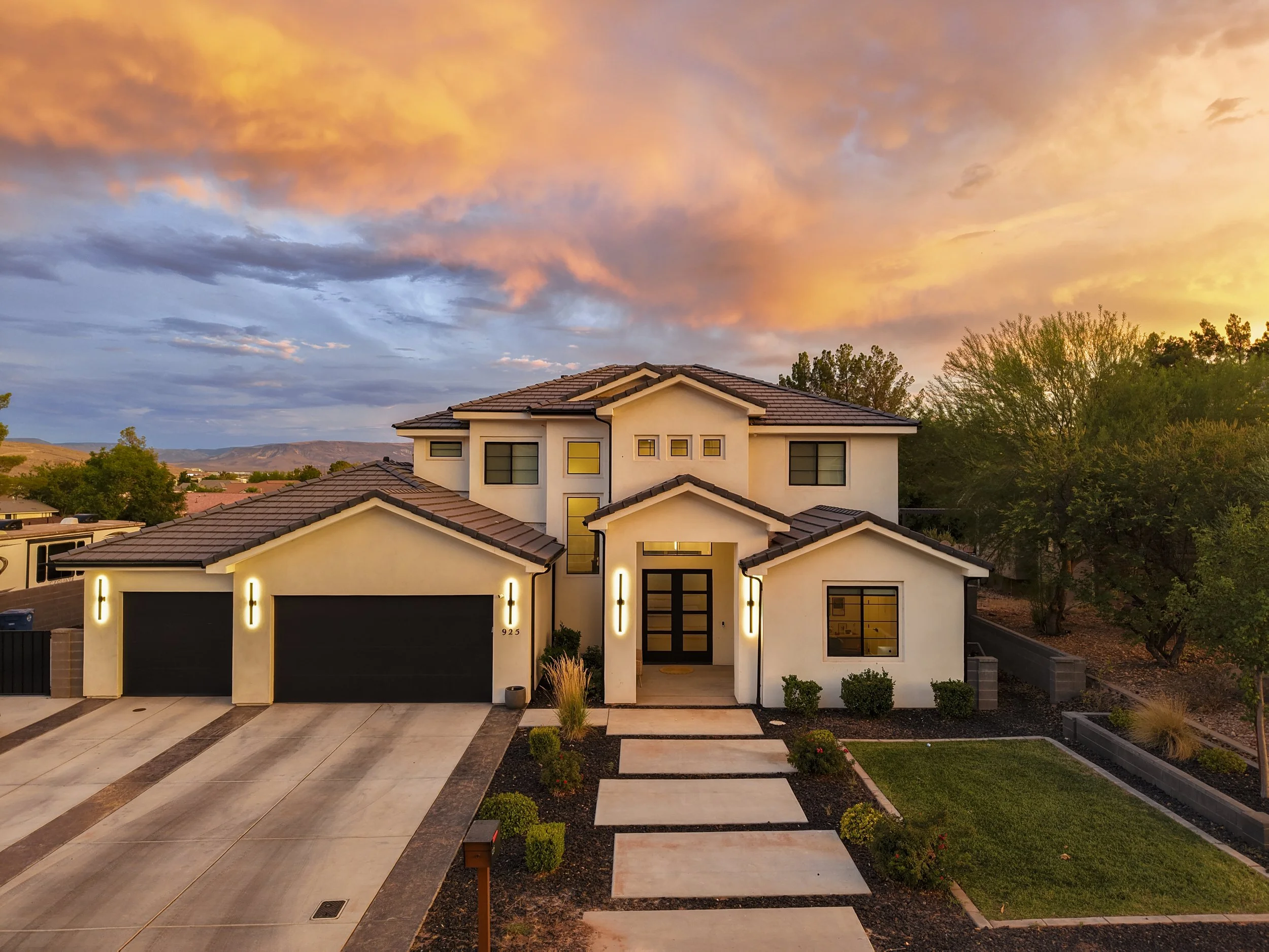 Twilight shot of St George home at sunset - Real estate photography