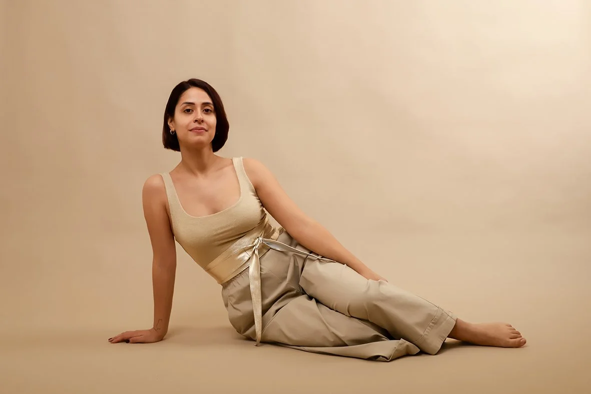foto professionale in studio donna naturale.jpg