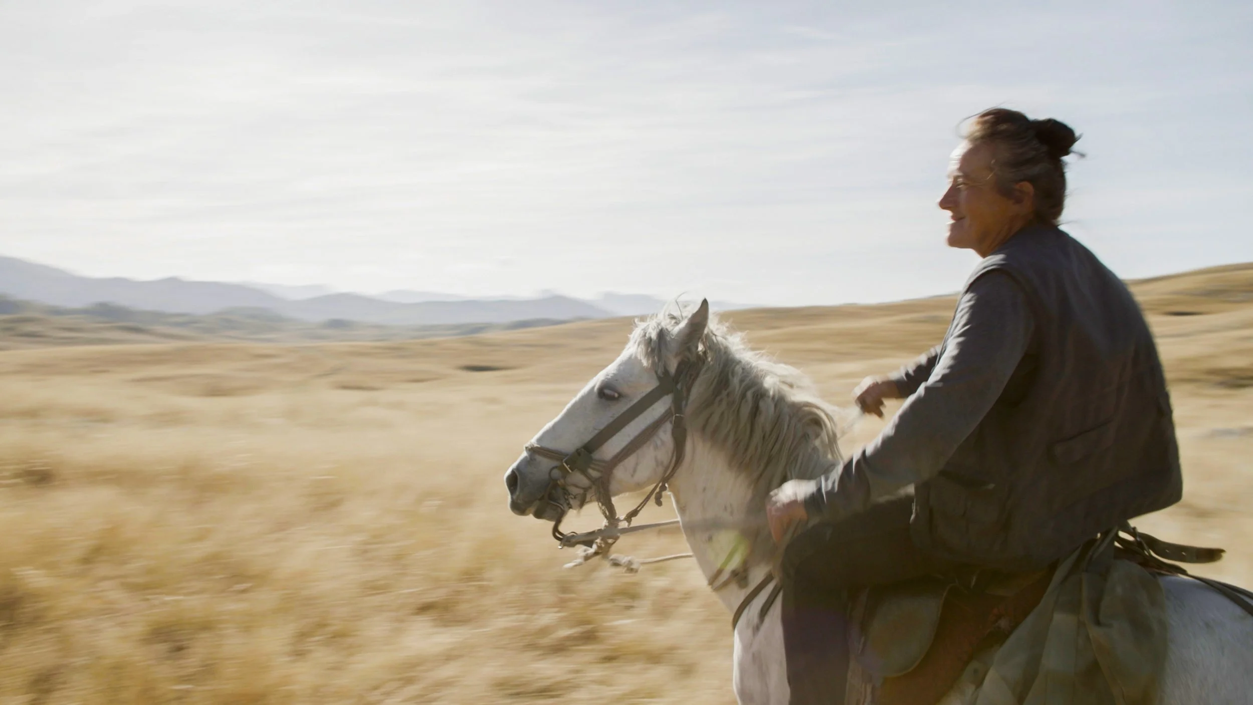 13. Gara riding_300dpi_2560x1440.jpg