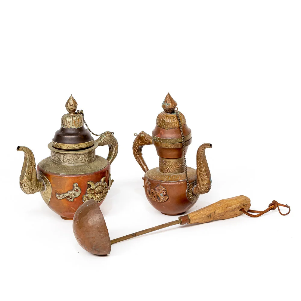 Oriental tea pots &amp; ladle