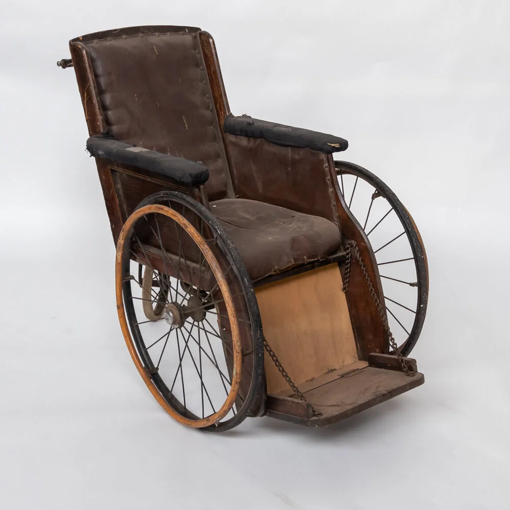 Wooden wheel chair 
