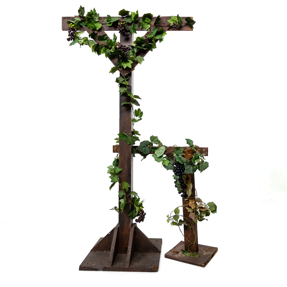 Grape Vine &amp; Posts set of 2