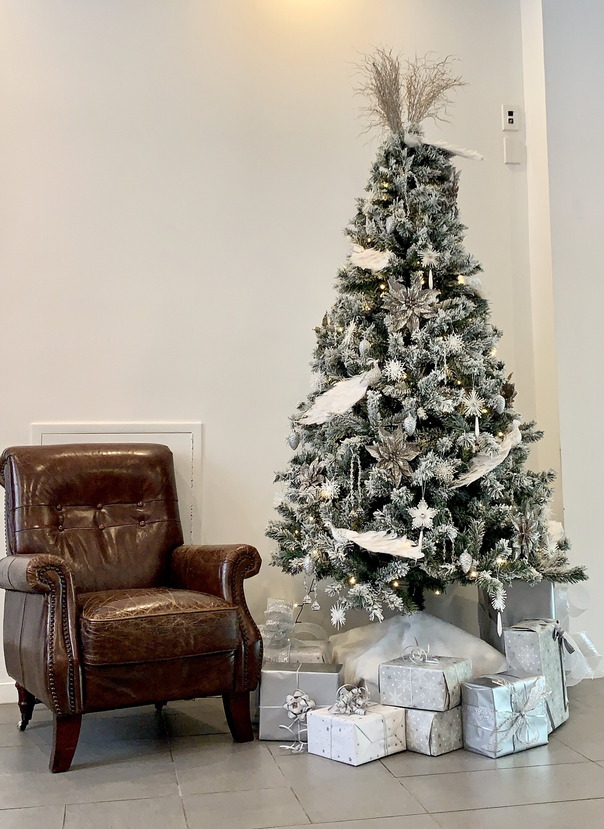 SNOW &amp; DOVES (8ft)