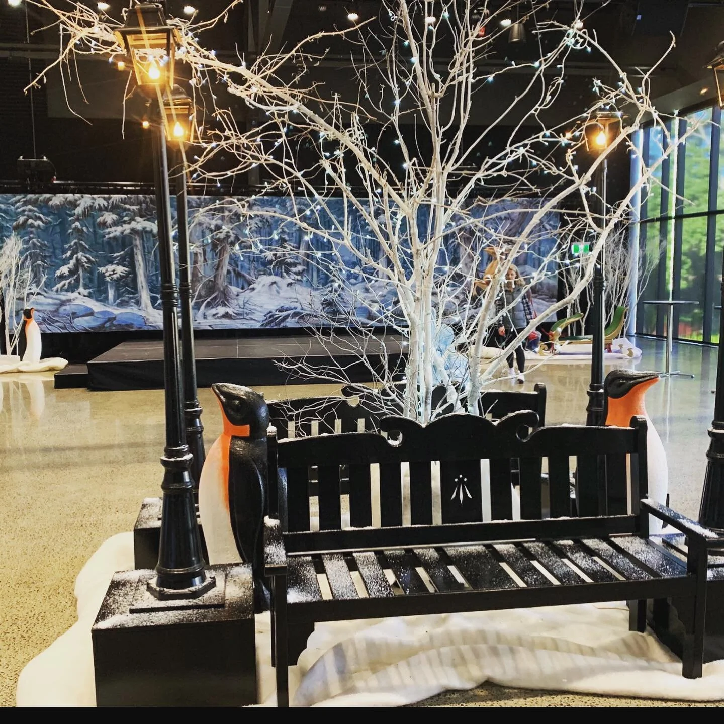 #tbt to our Winter Wonderland instalment for an event at Lower Hutt Events Centre - August 2019. 🦌❄️🐧. #winterwonderland #wintergarden #lowerhutt #events #eventsnz #eventstyling #props #prophire #wellington #newzealand #snow #reindeer #penguin #thr