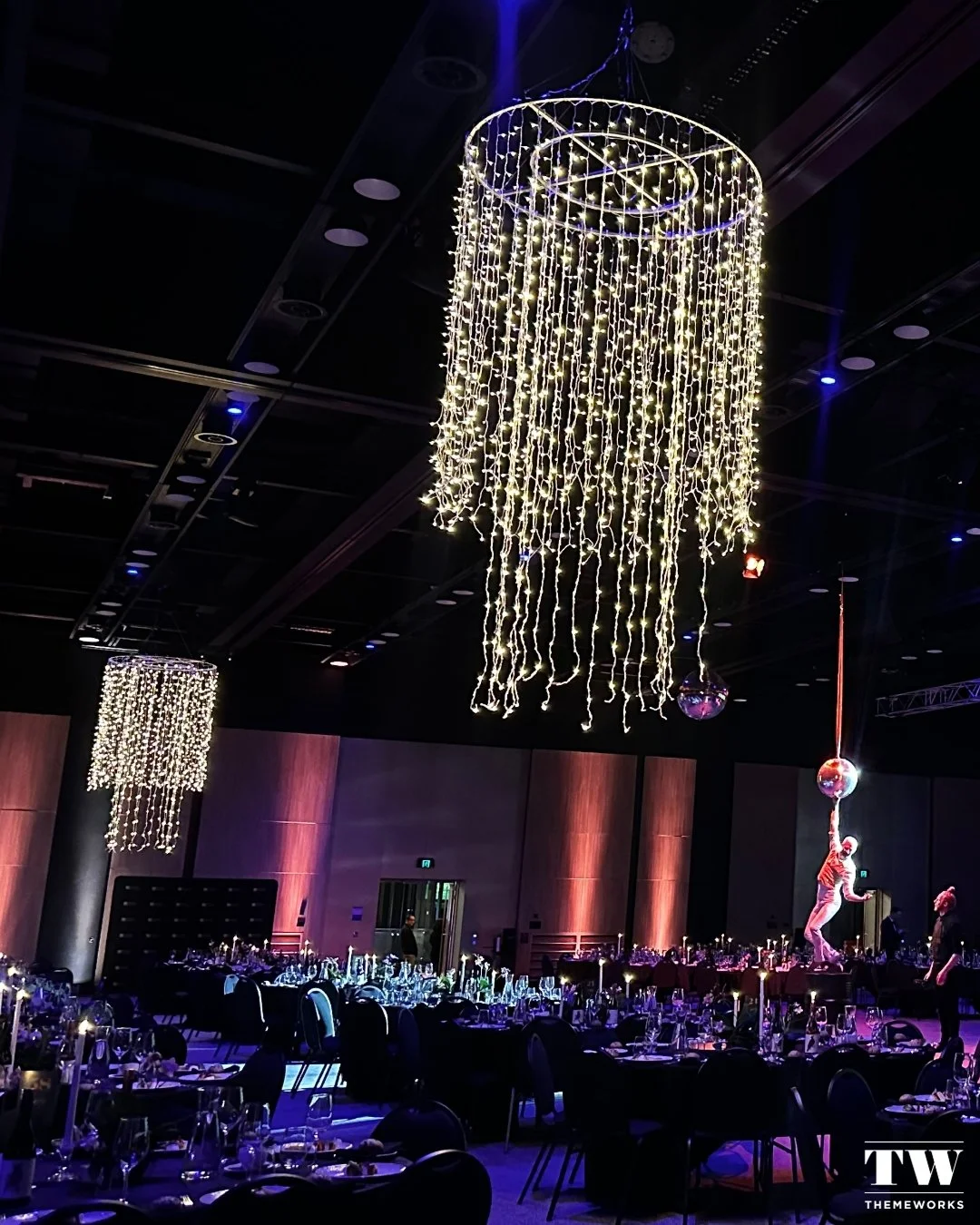 ✨ Our fairy light chandeliers at Tākina, doing what they do best - bringing a touch of magic to a very special occasion. A collaboration with @streamlinerproductions .A matched pair available for hire. ✨