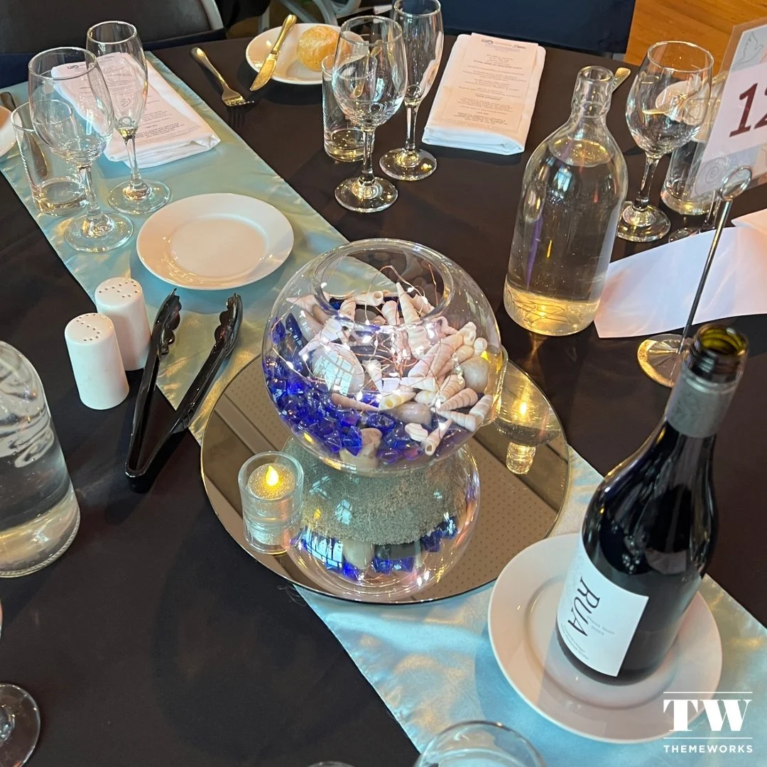 Did someone say Kaimoana? Let your table's centrepiece take inspiration from the menu for a bespoke setting and reflect nature's finest offerings. 🐠 🐚