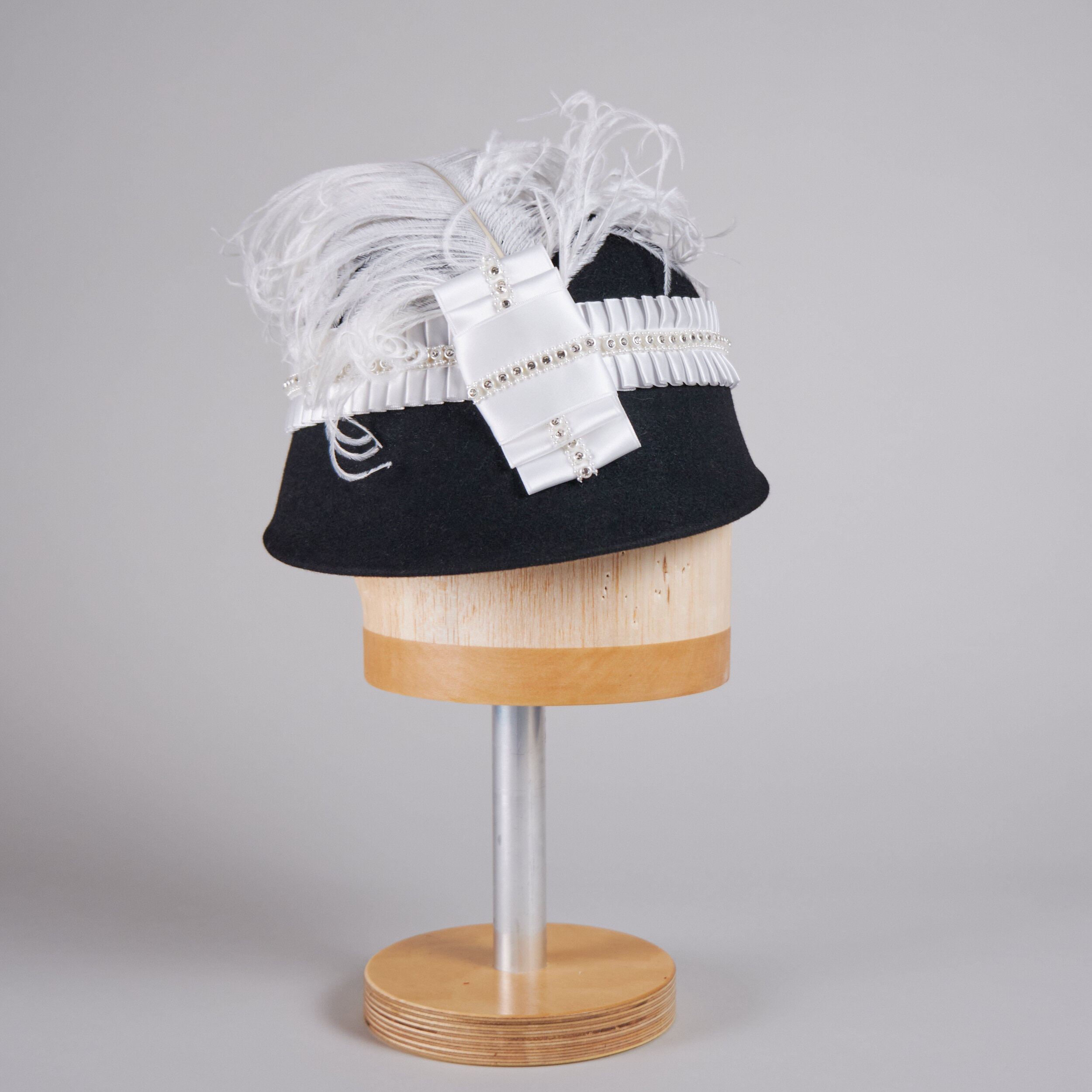 Black fur felt cloche