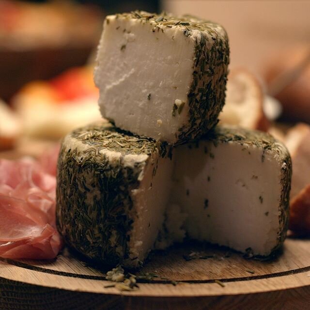 Roccolino with Mediterranean Herbs by @casarrigoni
&quot;A mid-summer night's dream&quot;
#cheeseathome
.
.
.
#ambrosizing #ambrosicheese #nyc #seizetheday #liveonloveoncheeseon #makeamericagrateagain #mothercheeser #greenpoint #charcuterie #charcute