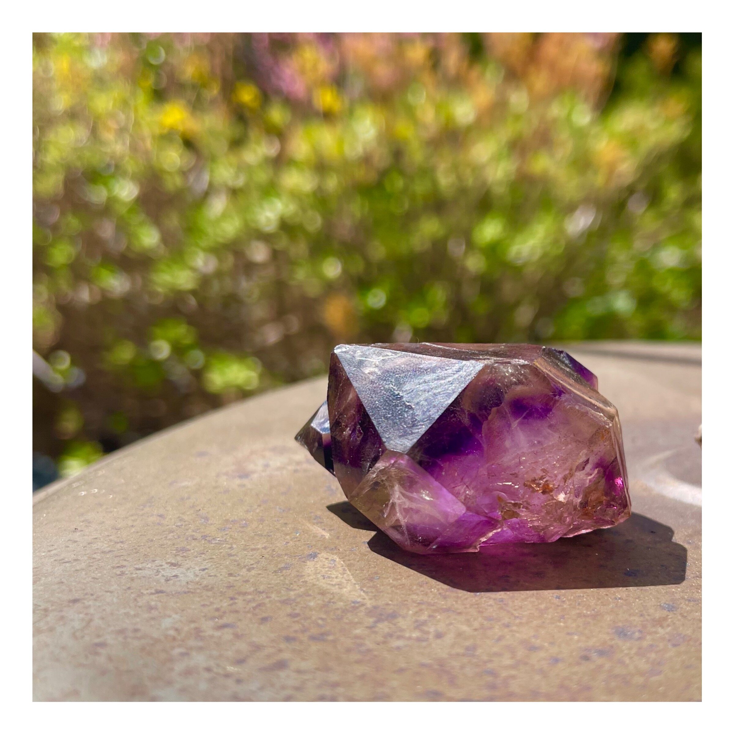 Palm Stone Amethyst Point