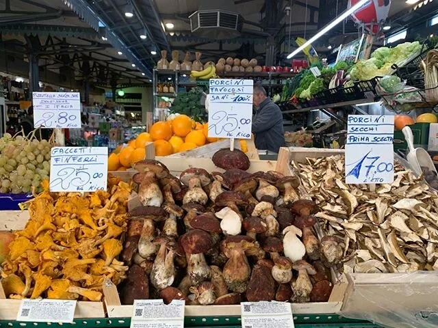 Paradiso dei fungi nel Mercato Albinelli, Modena!