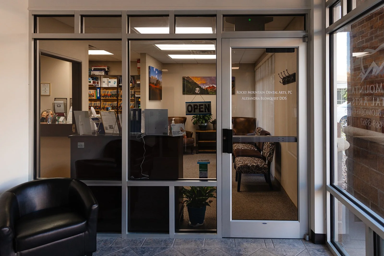 office_2.jpg
