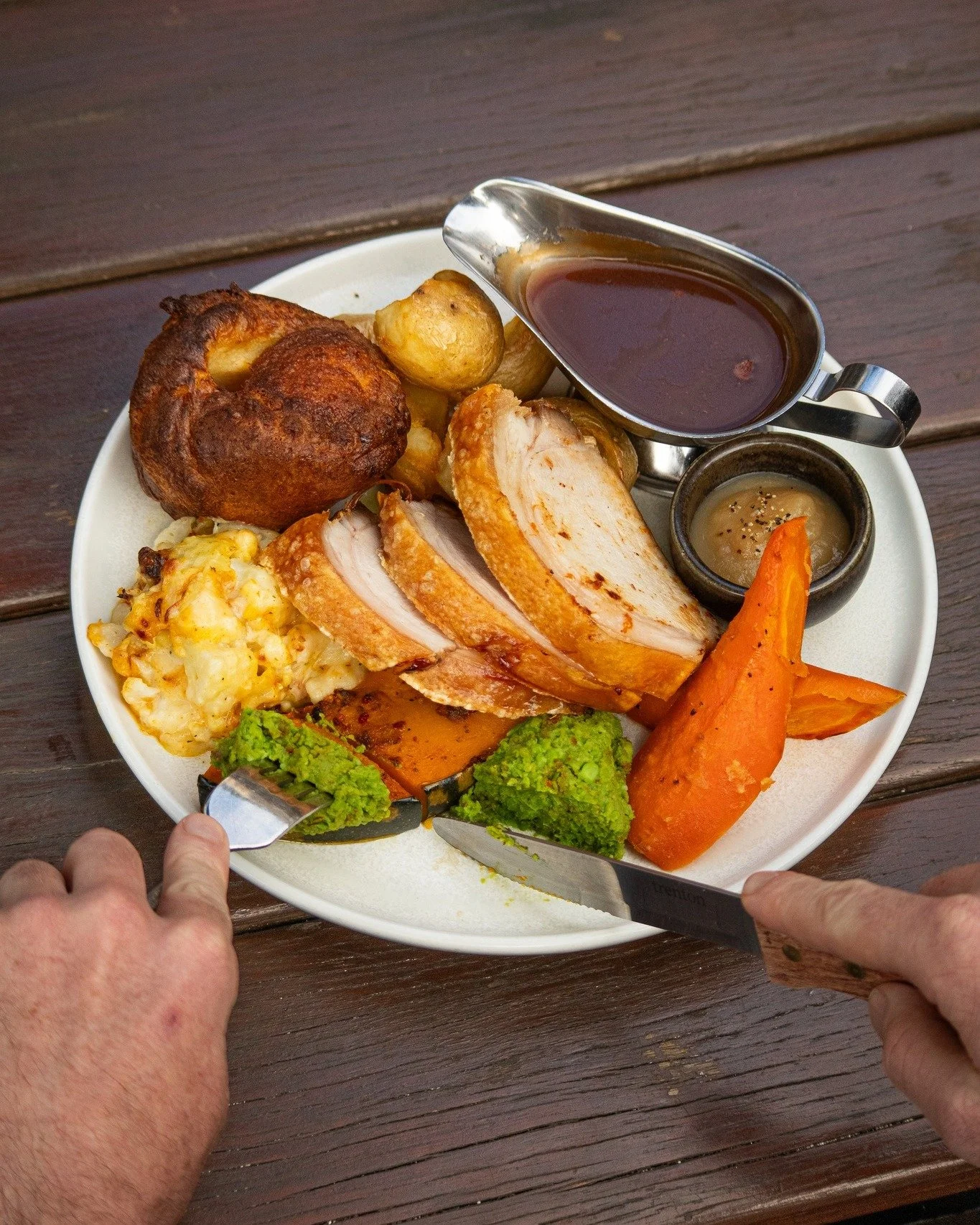Now that&rsquo;s a proper Sunday Roast!

All the trimmings, and plenty to tuck into. Settle in at The Camden for our $35 Sunday Roast, with a different roast on the menu each week.

Bring your appetite and judge for yourself. We reckon it&rsquo;ll be