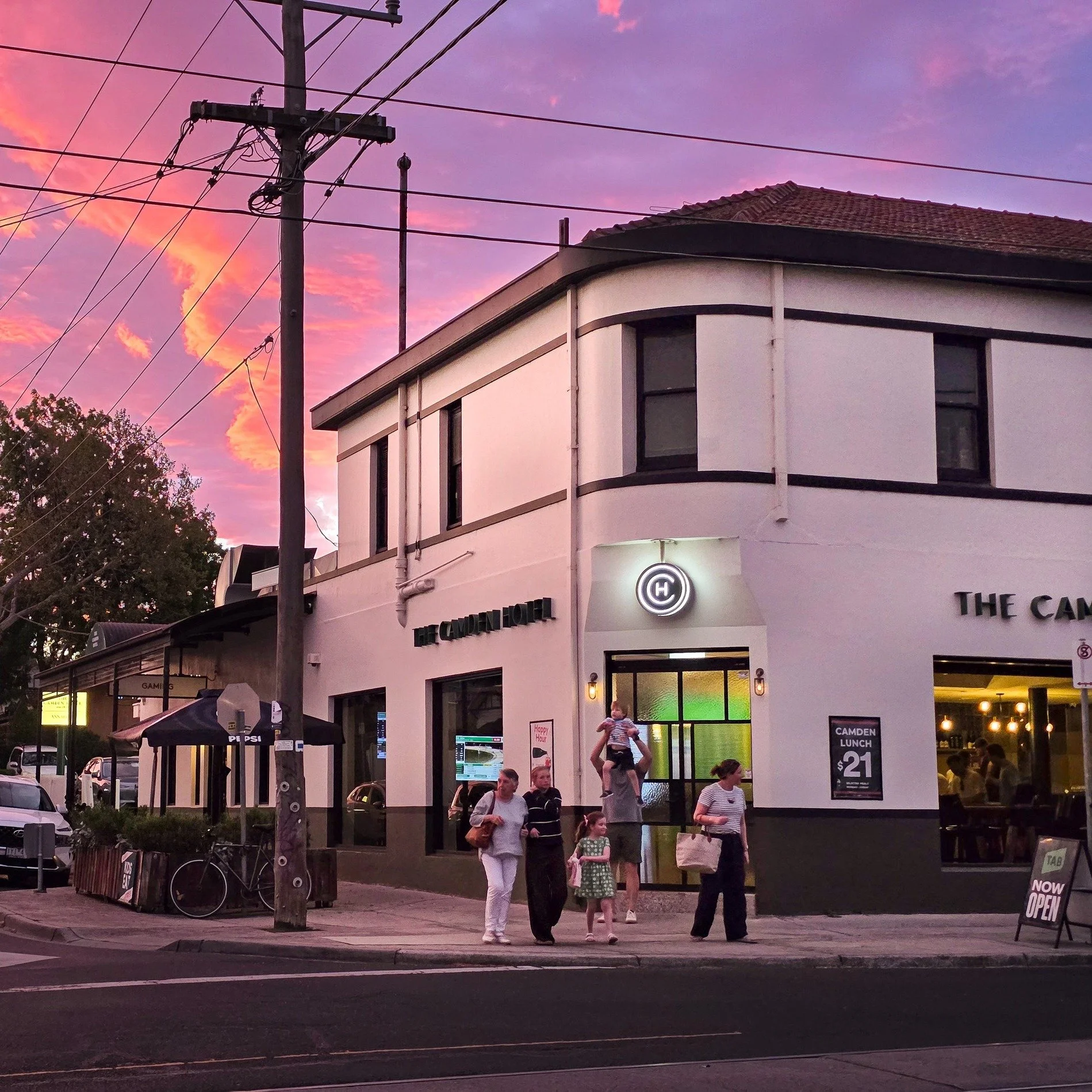 Sundays are for family, and there&rsquo;s always room for yours at The Camden.

With Kids Eat Free and our $35 Sunday Roast, there&rsquo;s something for everyone.

Book now and make your weekend easy!

#thecamden #weekend #kidseatfree #kidseatfreesun