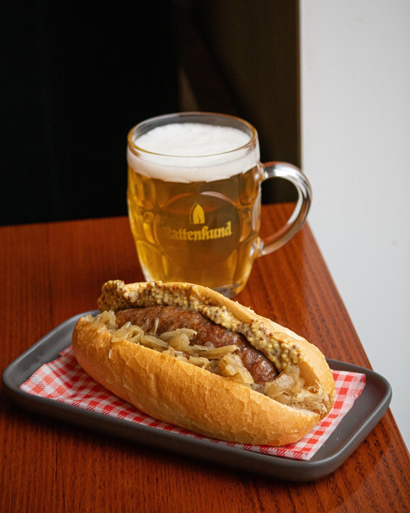 Can&rsquo;t make it to Munich? Reckon we&rsquo;re a bit closer 😉

We&rsquo;re bringing Oktoberfest to The Camden with a pint of Rattenhund and a Bratwurst Roll for $28.

Available all October. Good month to be a local. 🍺🌭