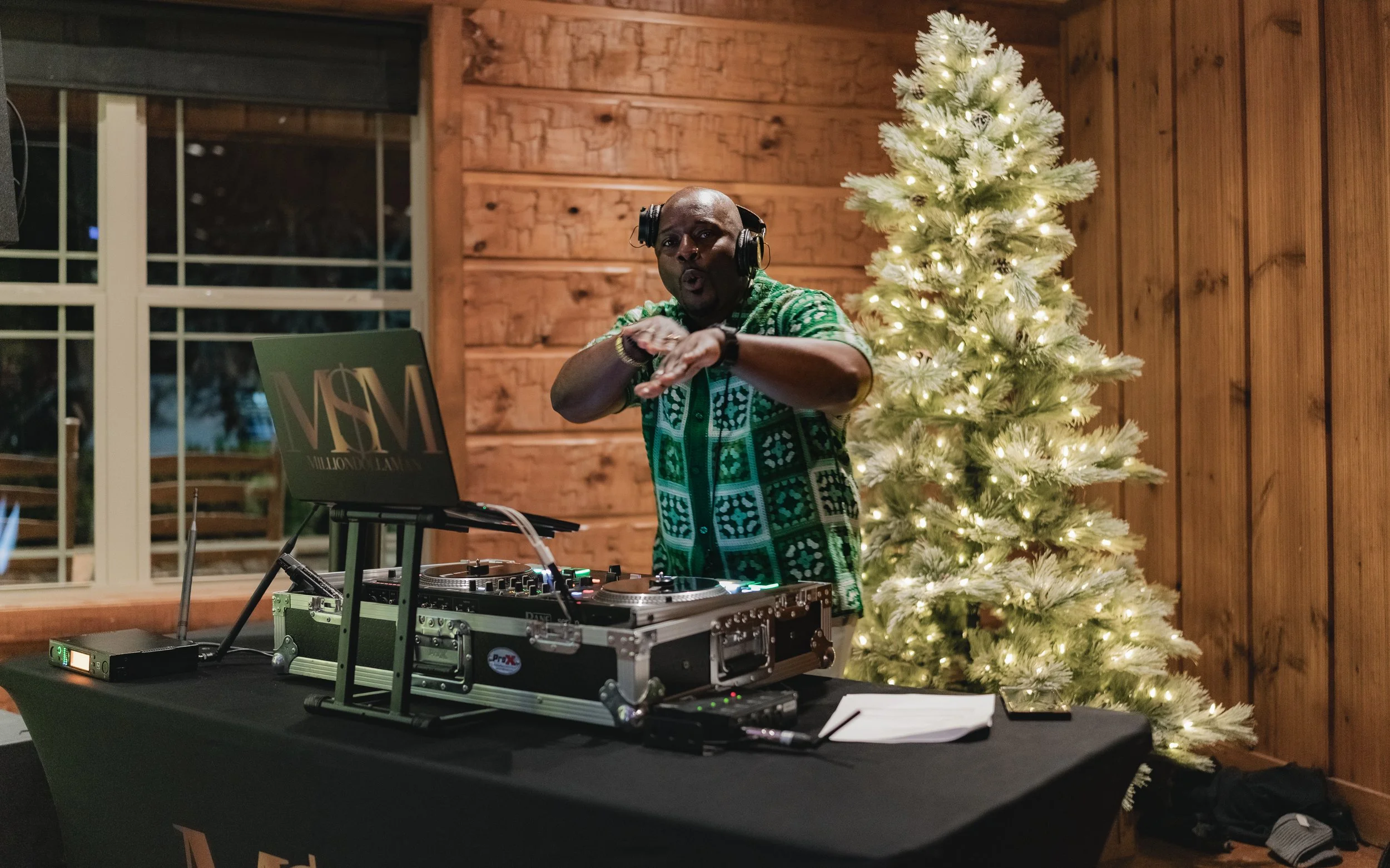 ALP_Mr  & Mrs  Gaston's Wedding_12-14-25-535.jpg