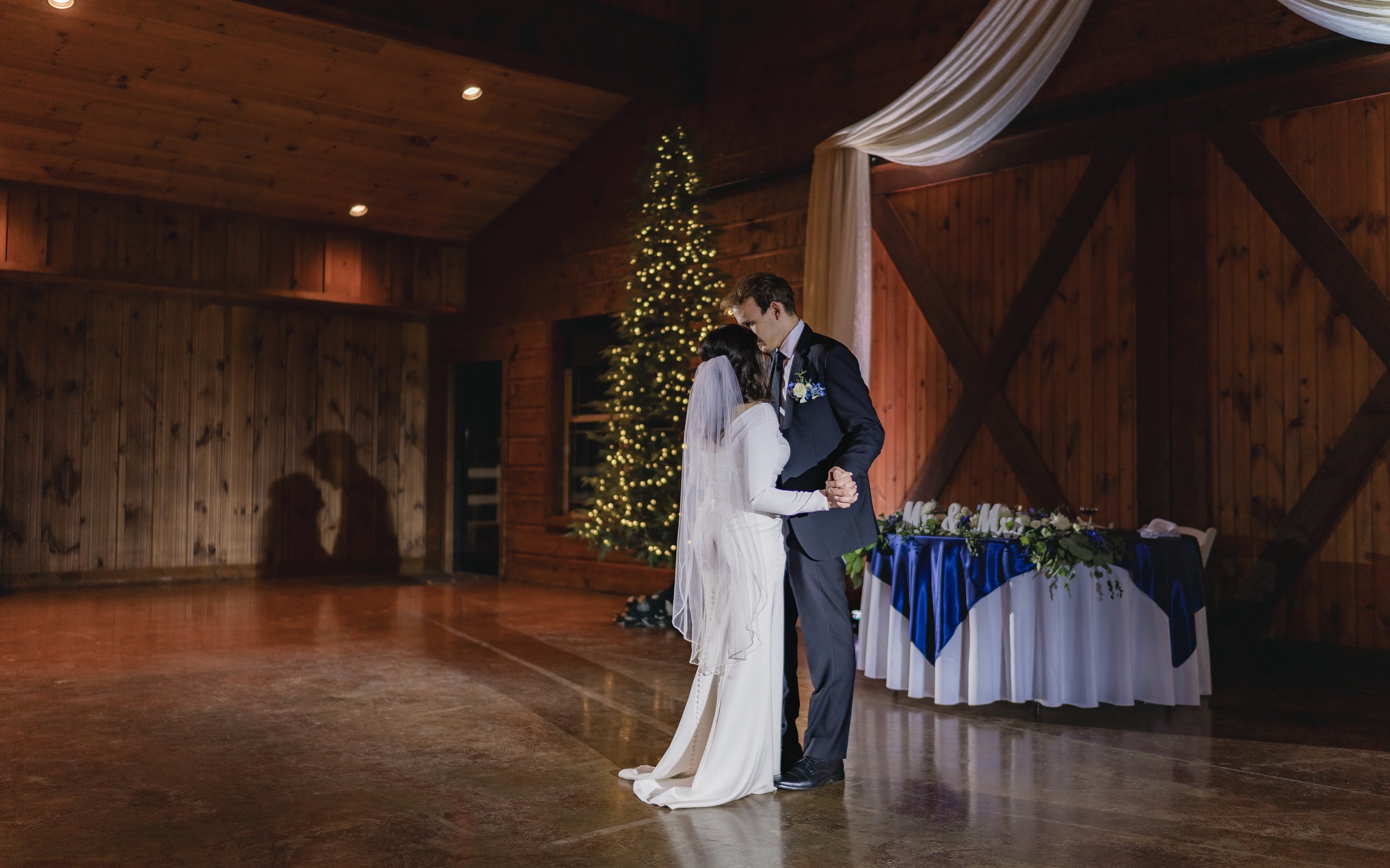 ALP_Mr  & Mrs  Gaston's Wedding_12-14-25-443.jpg