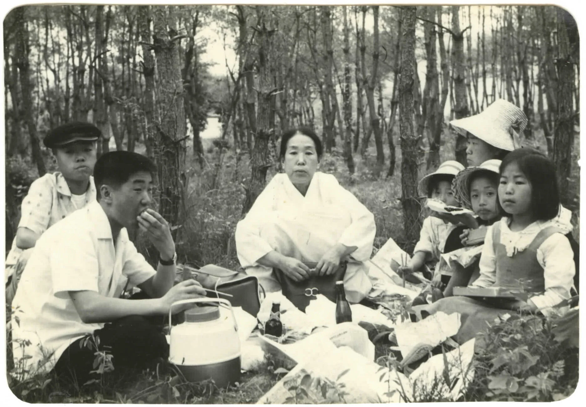 familypicnic.jpg