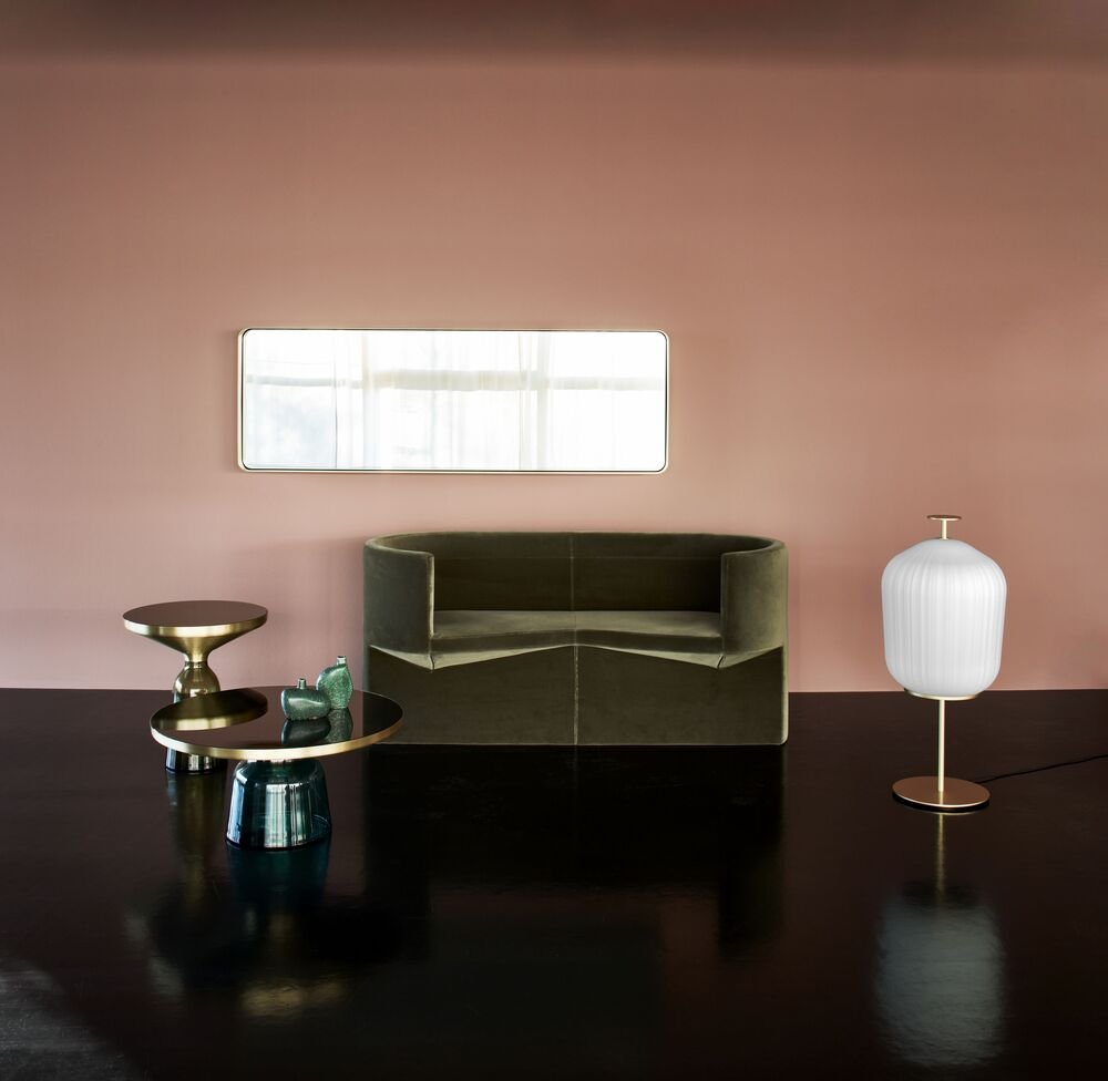 ClassiCon-bell-table-cypris-mirror-odin-sofa-plissee-floor-lamp-photo-hassos.jpg