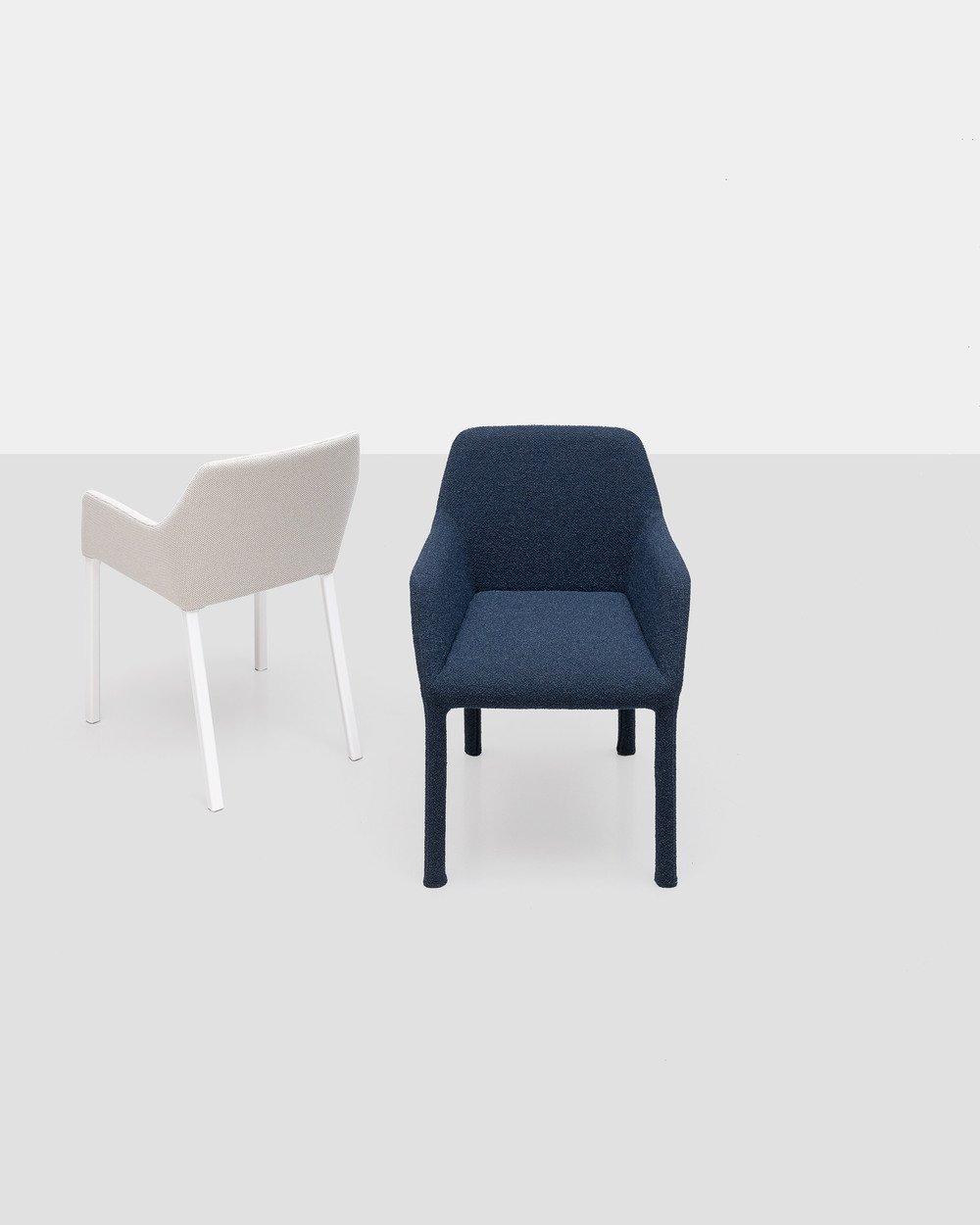 Kristalia - fauteuils MEM SOFT.jpg