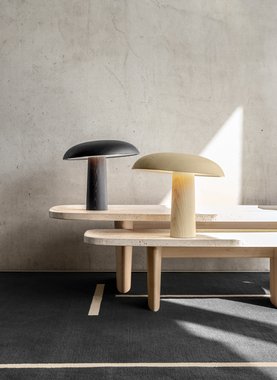ClassiCon-monolith-rug-materia-coffee-side-table-forma-table-lamp-black-oak-photo-breidt.jpg