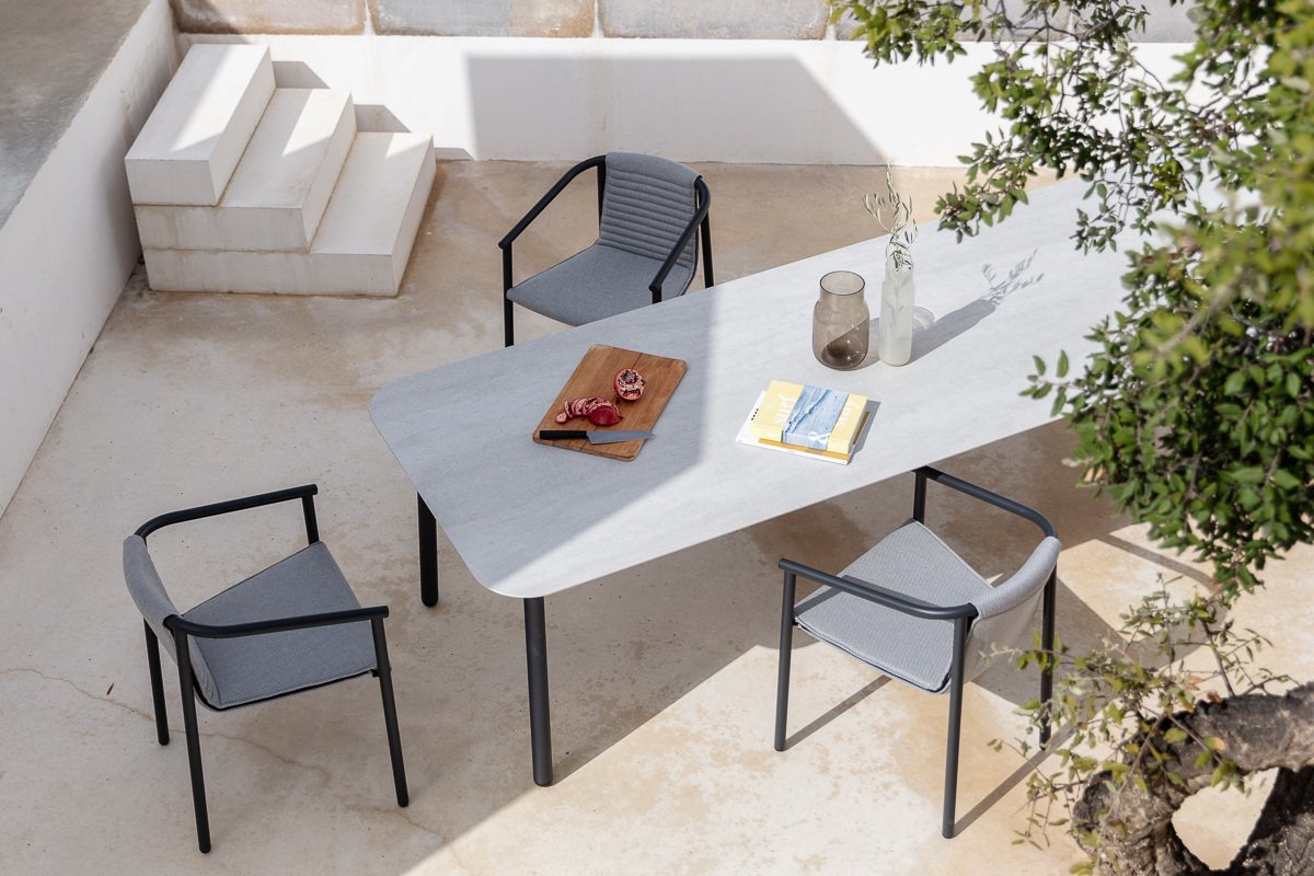 Table STARLING et chaises DUCT