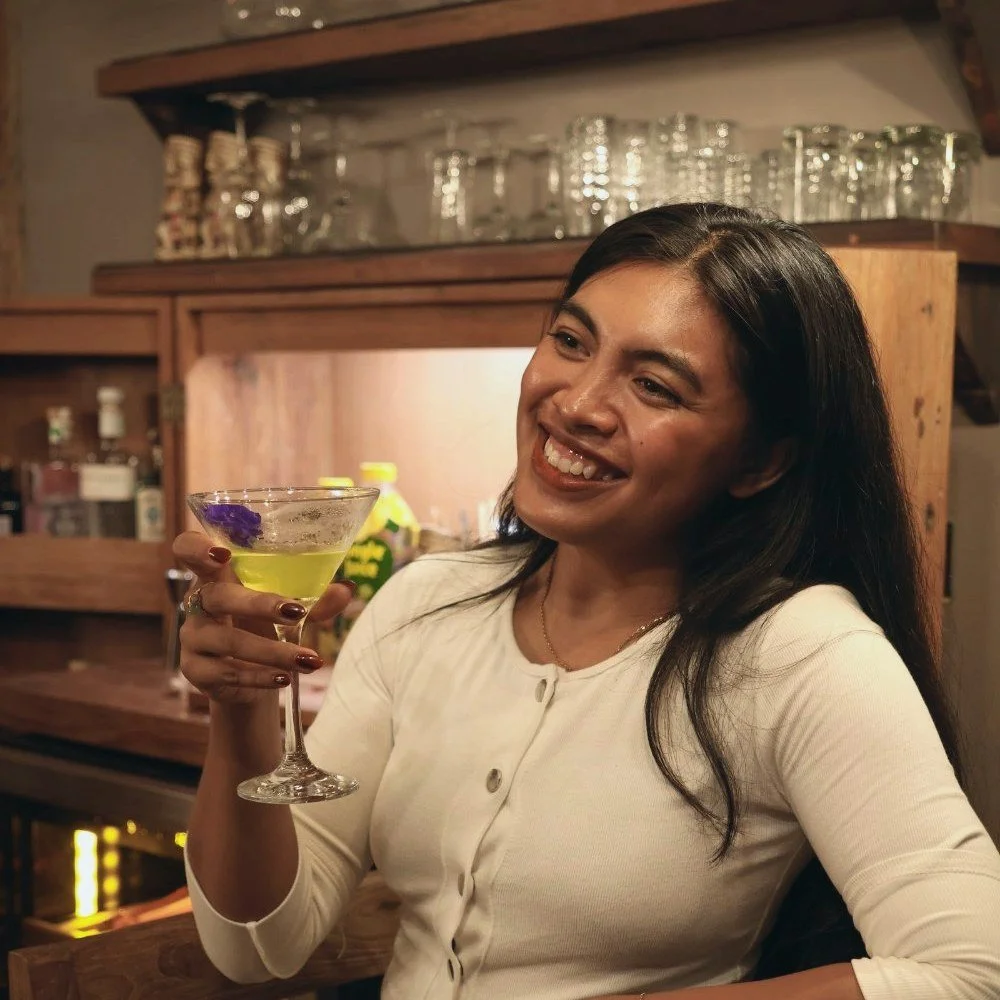 03_celebrate_toast-bar.jpg