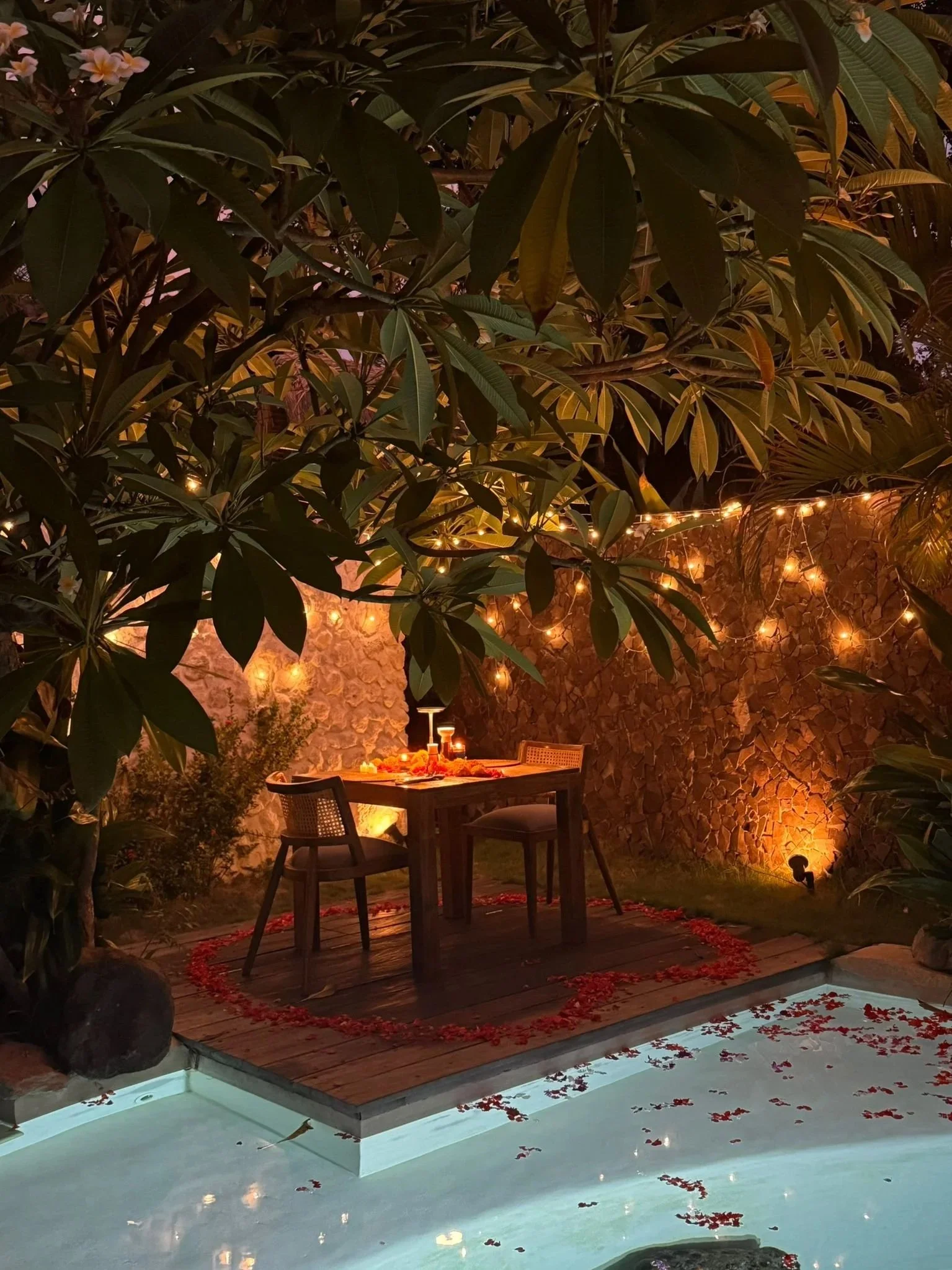 romantic dinner private villa on Gili Trawangan