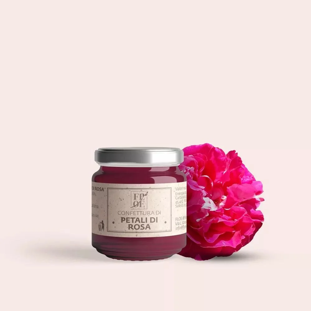 Petali di rosa🌸
La nostra confettura a base di petali di rosa, il suo sapore intenso e raffinato la rendono adatta per abbinamenti speciali!
Realizzata solo con le nostre rose biologiche
#floe #floelab #rose #petalidirosa #confettura #naturaljam